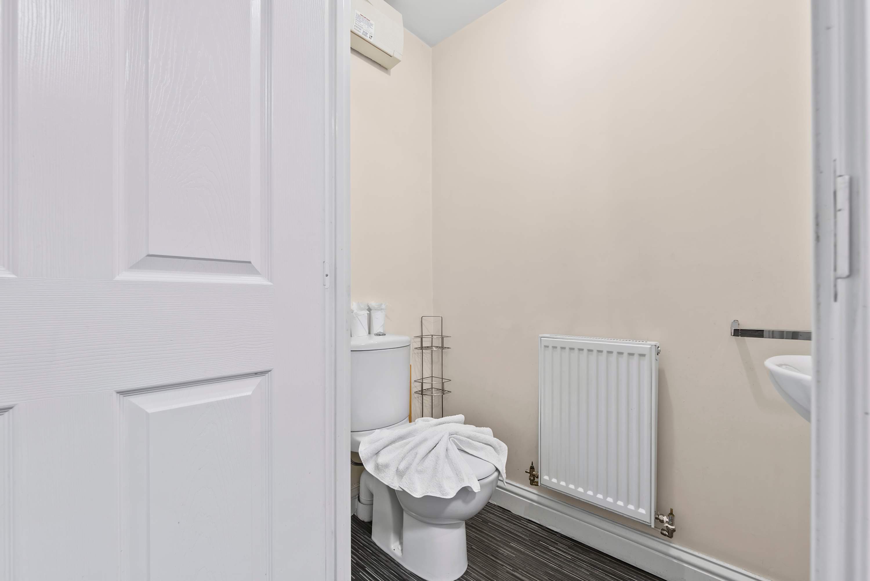 bwapdwhgbyf8v9bmzvsa Listing Coventry House: Perfect for Families & Groups