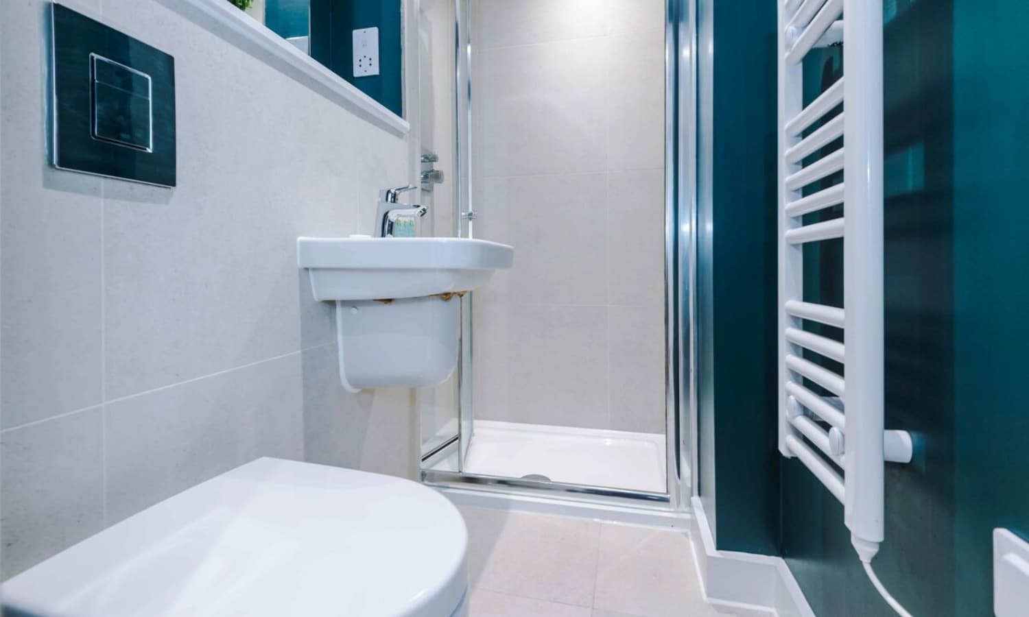 Modern 2BR Apartment with Wifi in Manchester in 7 Spinners Way M15 4UU - Property image 12 - VivreStays