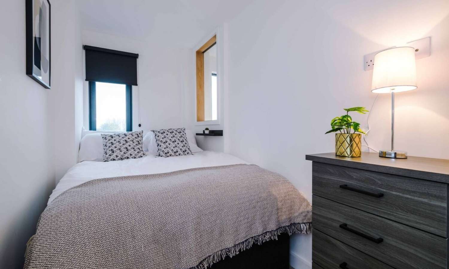 Modern 2BR Apartment with Wifi in Manchester in 7 Spinners Way M15 4UU - Property image 14 - VivreStays