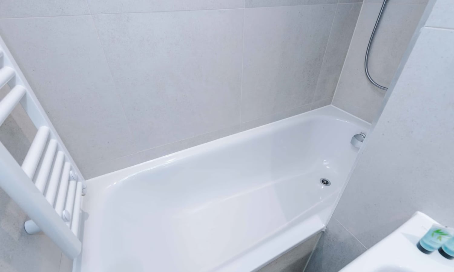 Modern 2BR Apartment with Wifi in Manchester in 7 Spinners Way M15 4UU - Property image 15 - VivreStays