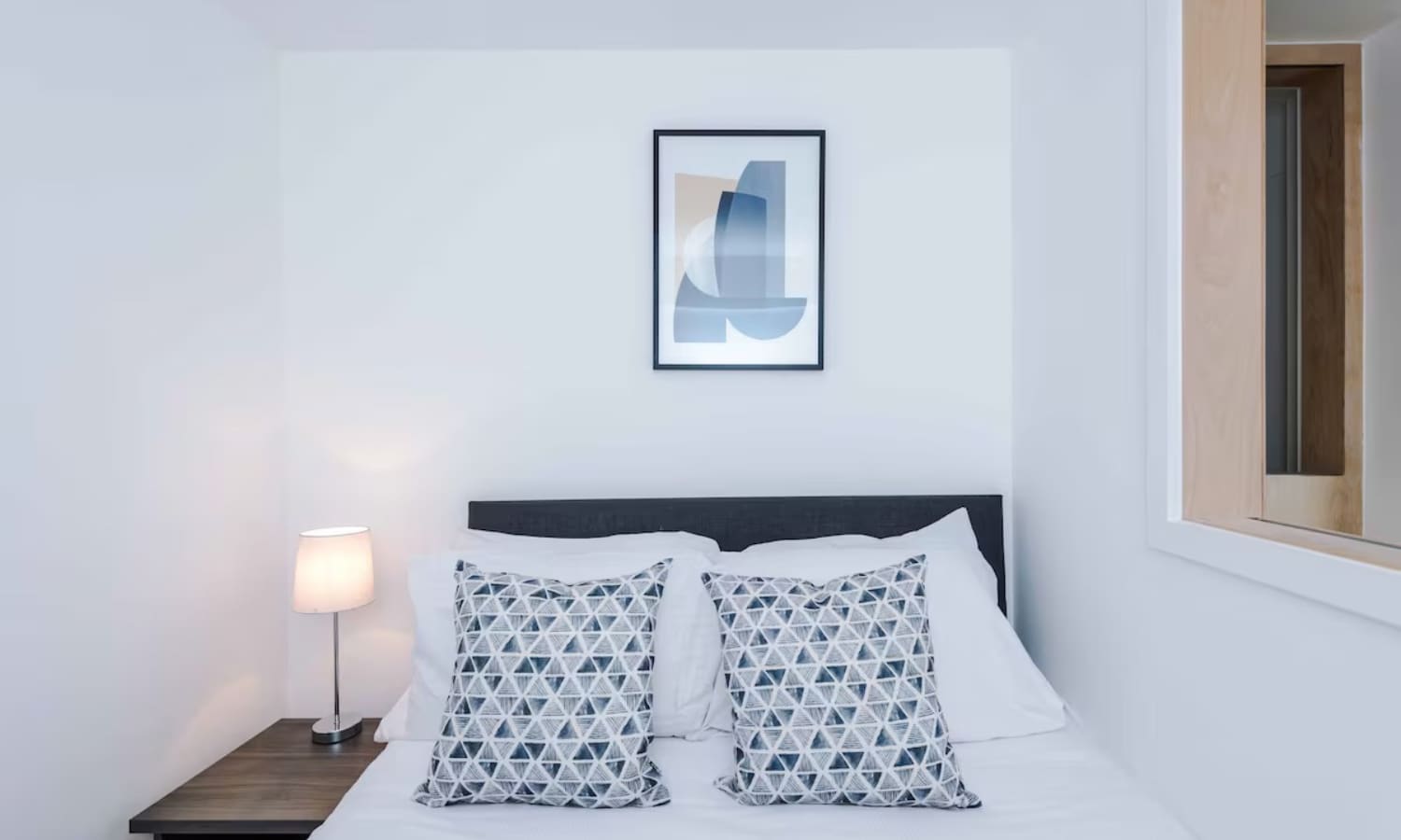 Modern 2BR Apartment with Wifi in Manchester in 7 Spinners Way M15 4UU - Property image 16 - VivreStays