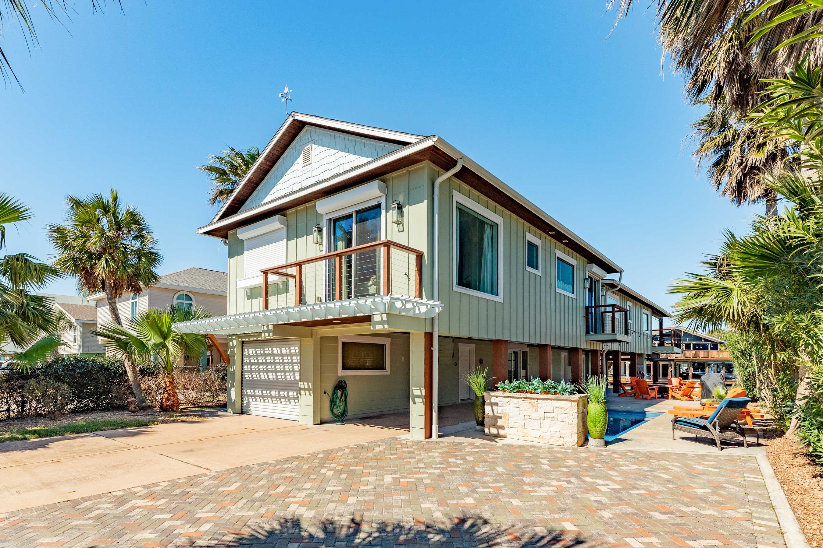 The Oasis Private Pool Bayfront Fire Pit 2