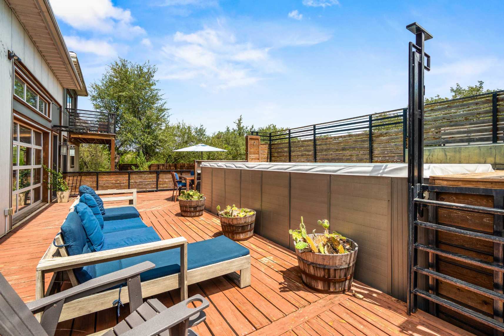 Luxury Hilltop Retreat w Scenic Views Swim Spa | Photo 7