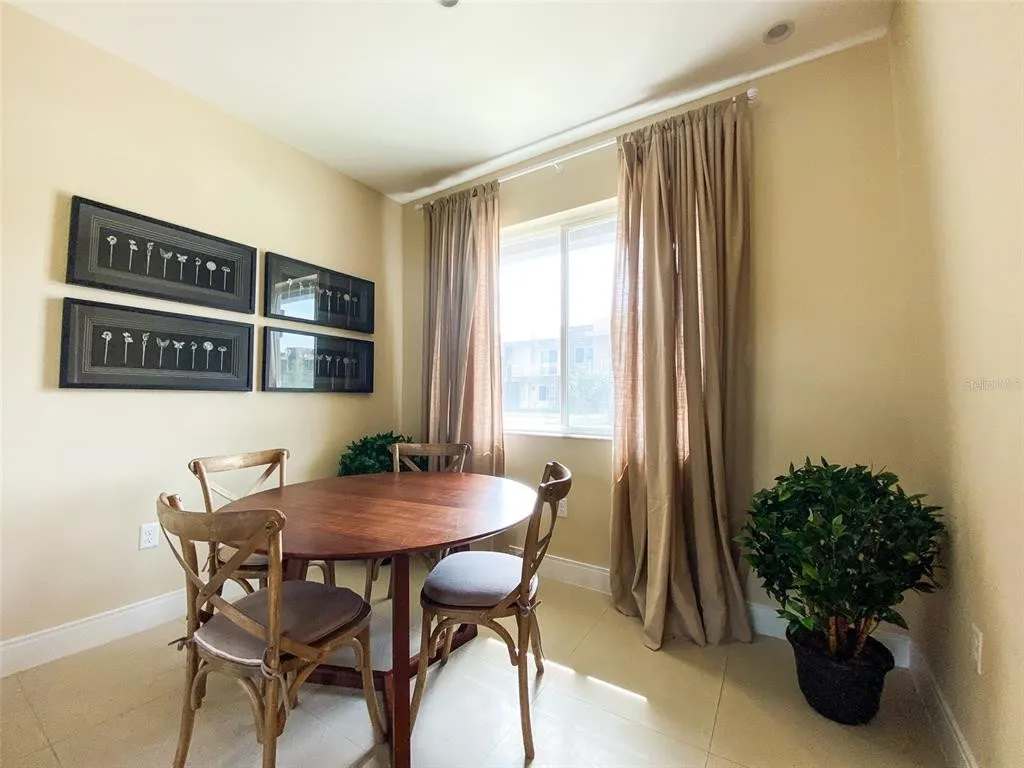 4 BR Home w/ Resort Amenities + 3 MI to Disney