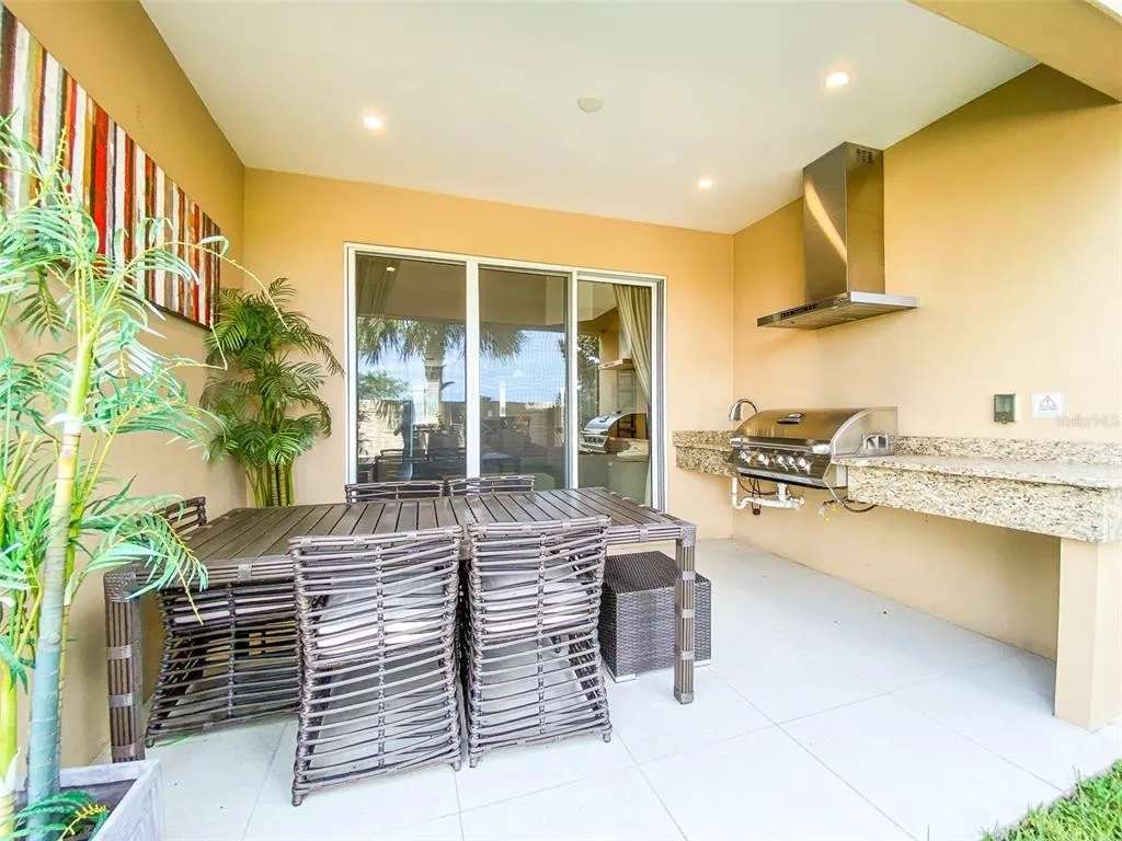 4 BR Home w/ Resort Amenities + 3 MI to Disney