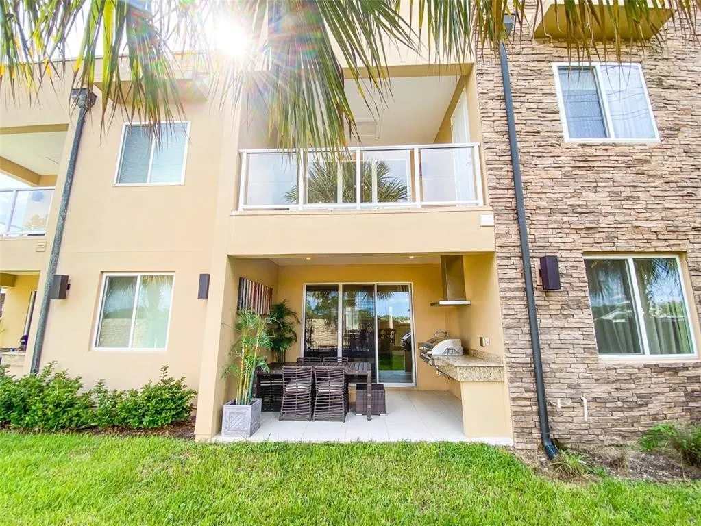 4 BR Home w/ Resort Amenities + 3 MI to Disney