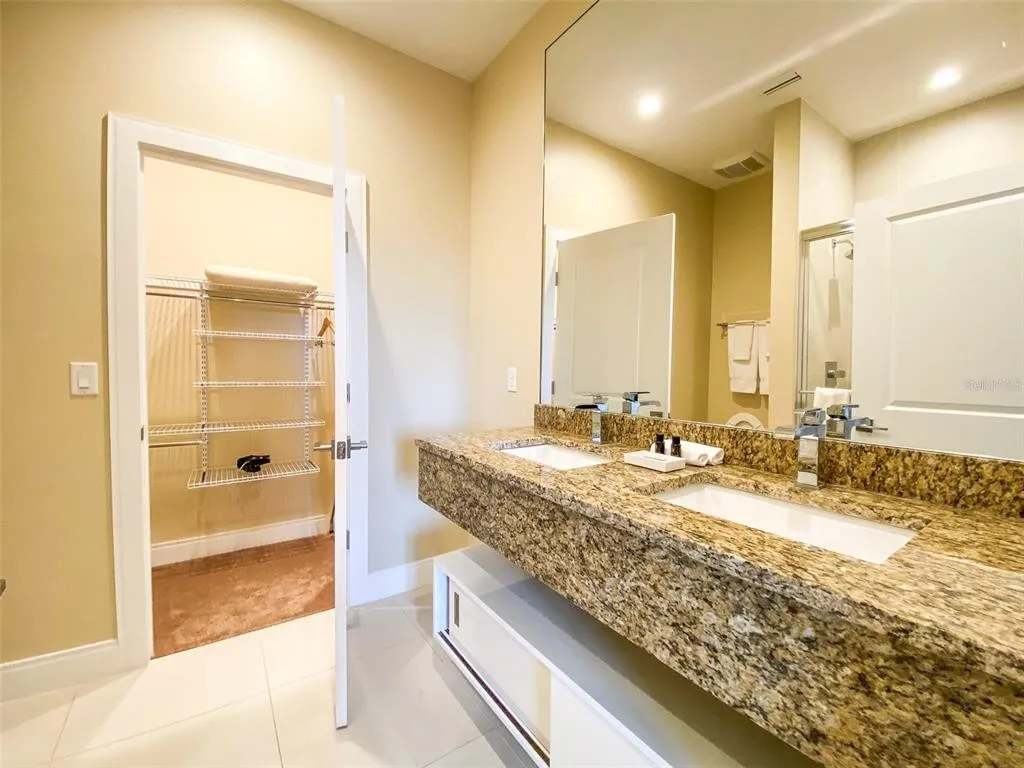 4 BR Home w/ Resort Amenities + 3 MI to Disney