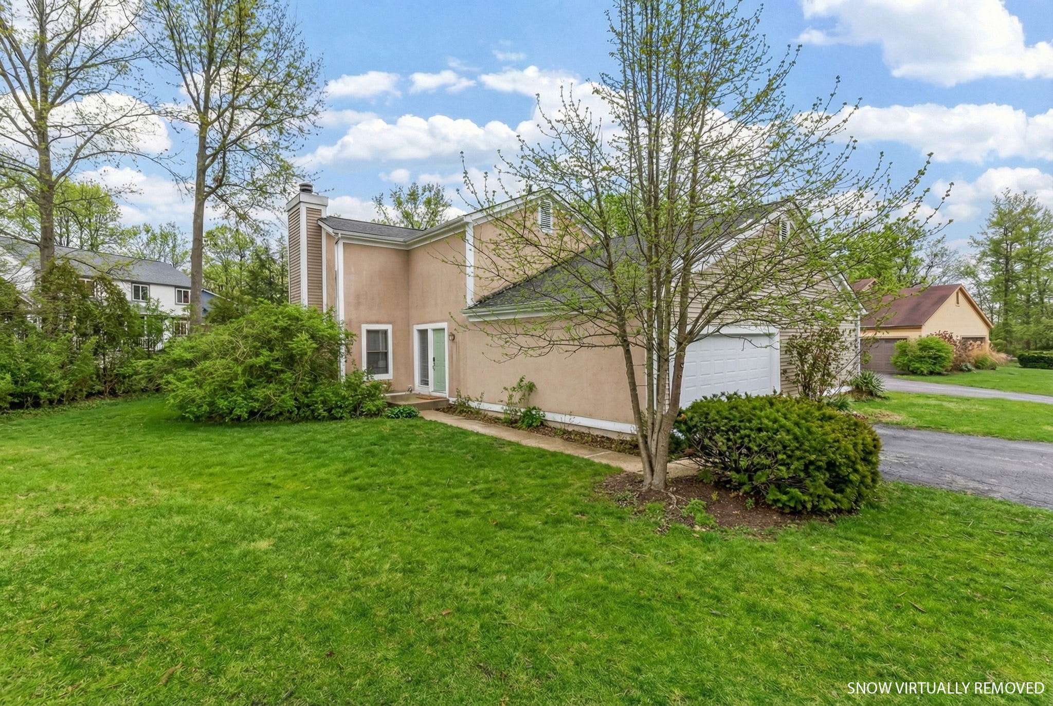 Modern 2BR Duplex in Gahanna Near Easton, Airpor