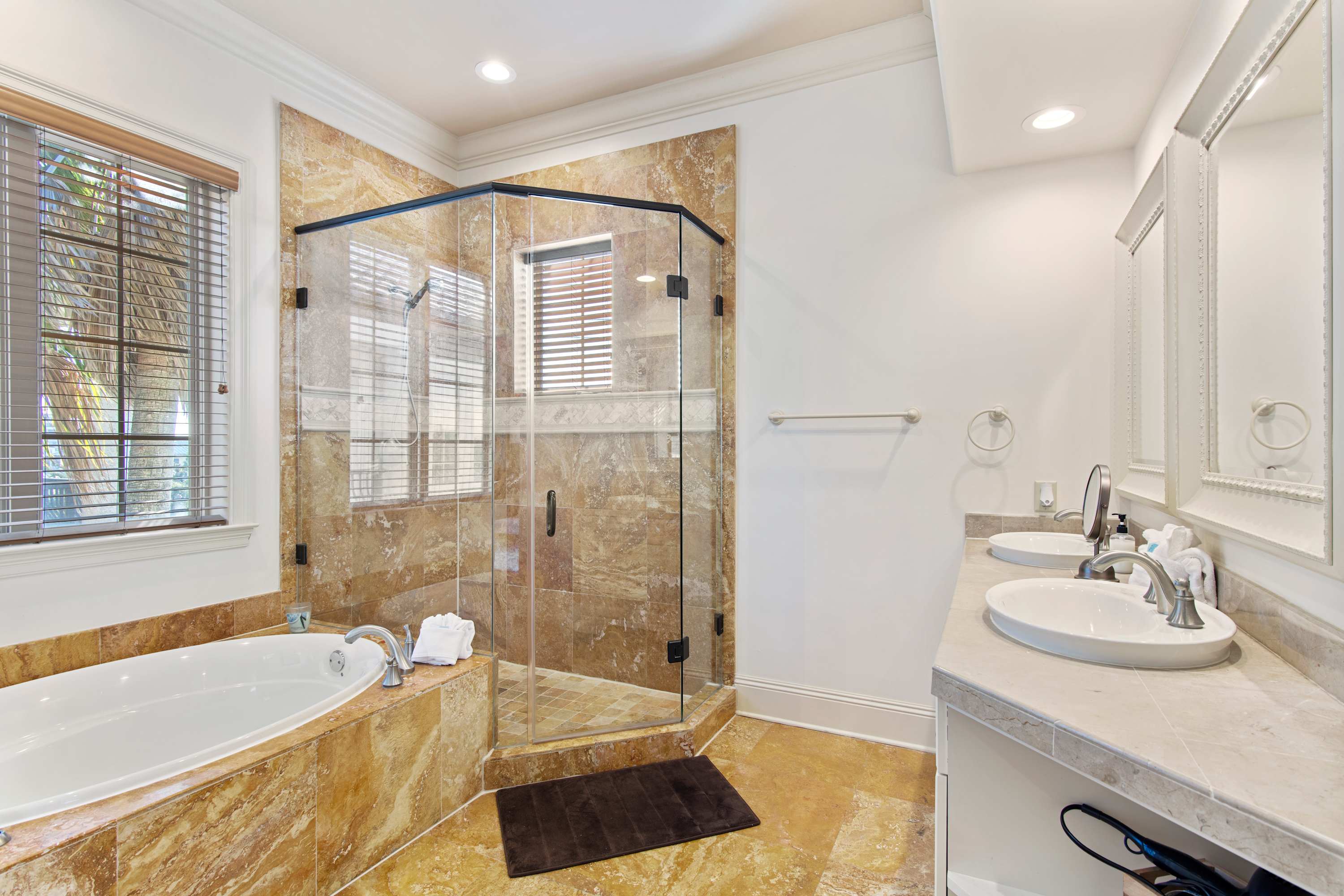 3BR Miramar Beach Stunner Just Steps to the Beach!