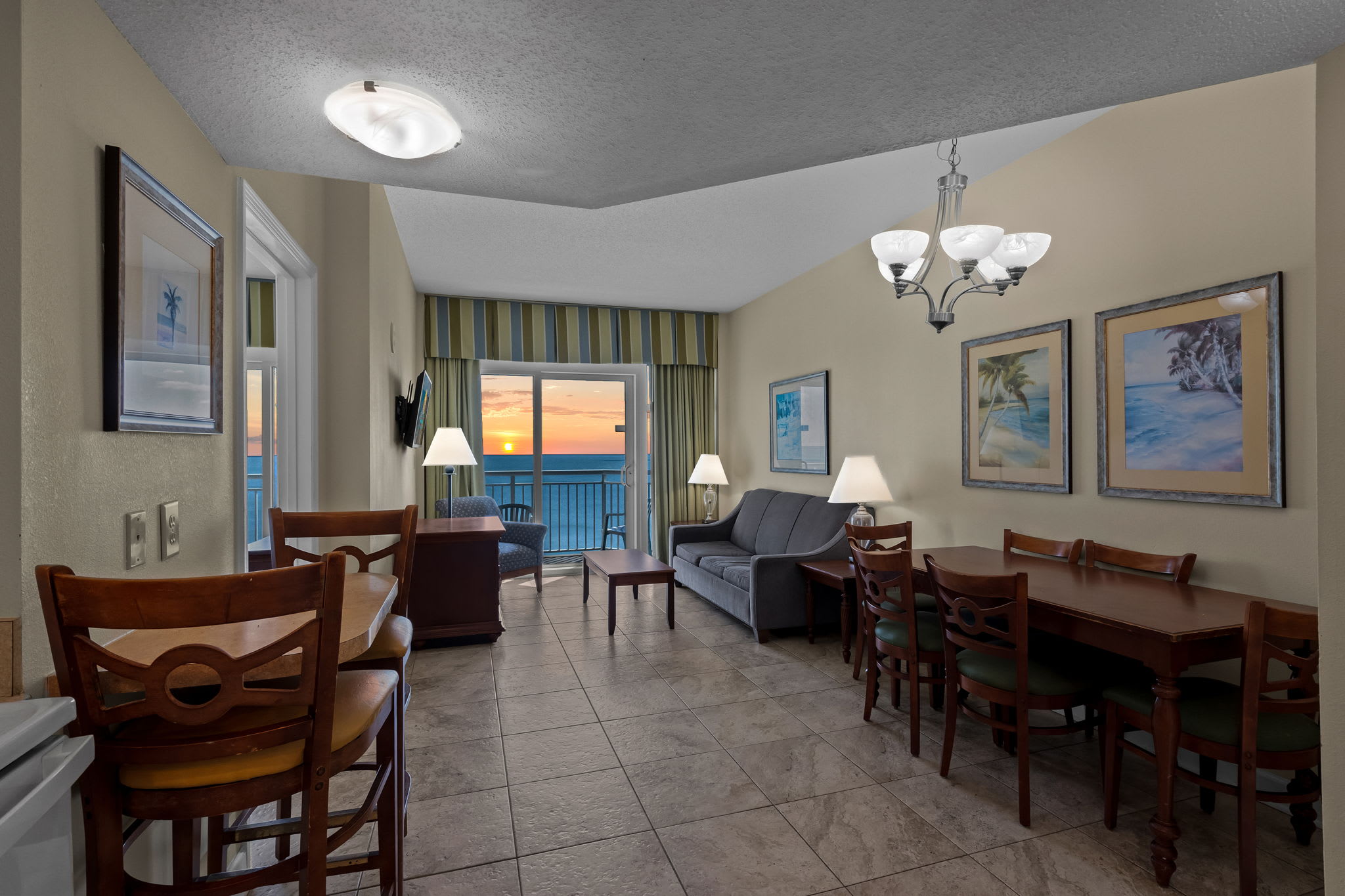 HS Unit 801 Oceanfront | Photo 2
