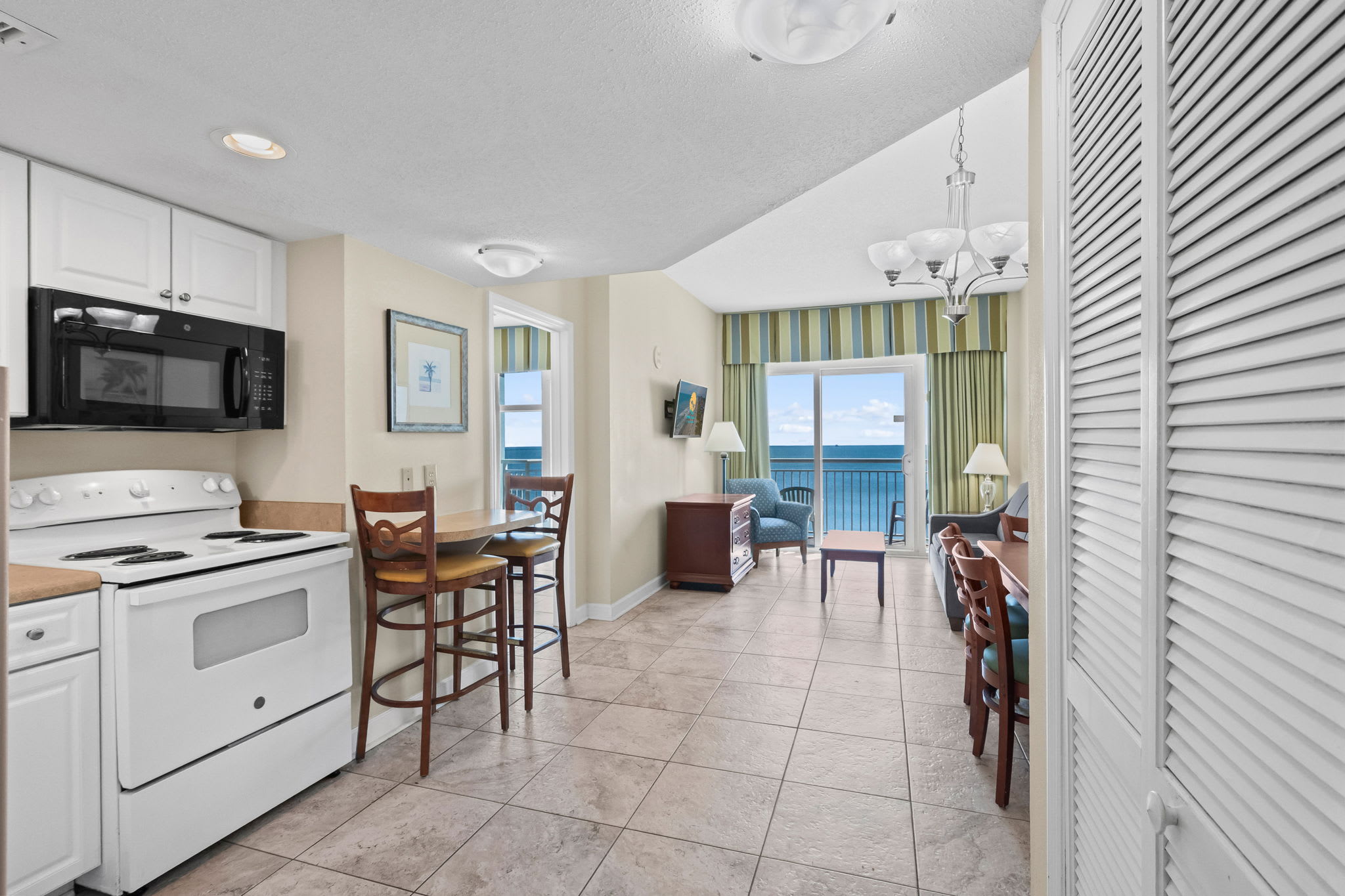 HS Unit 801 Oceanfront | Photo 10