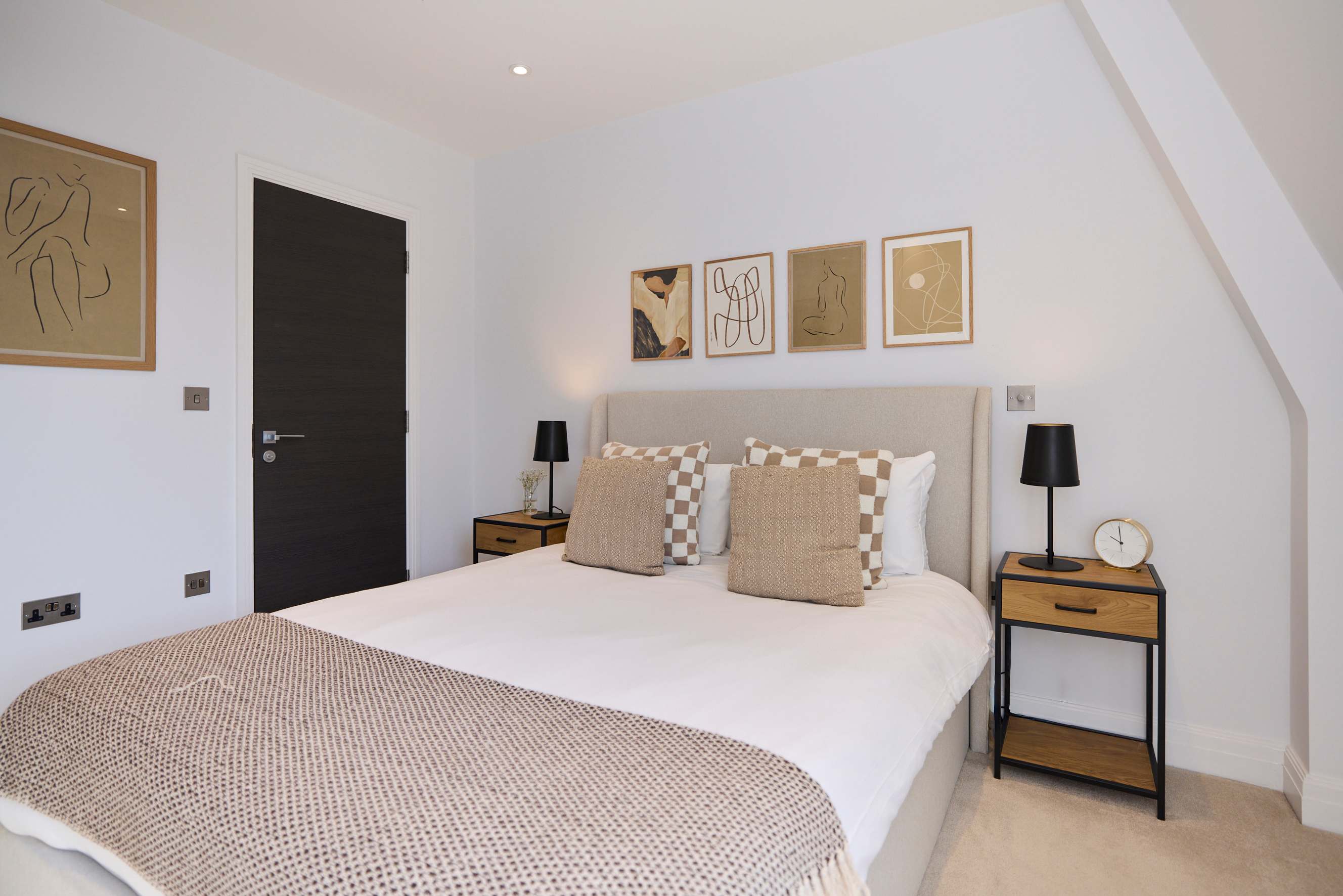 Second Storey at Kew in Kew Bridge Road 2 TW8 0FA - Property image 11 - VivreStays