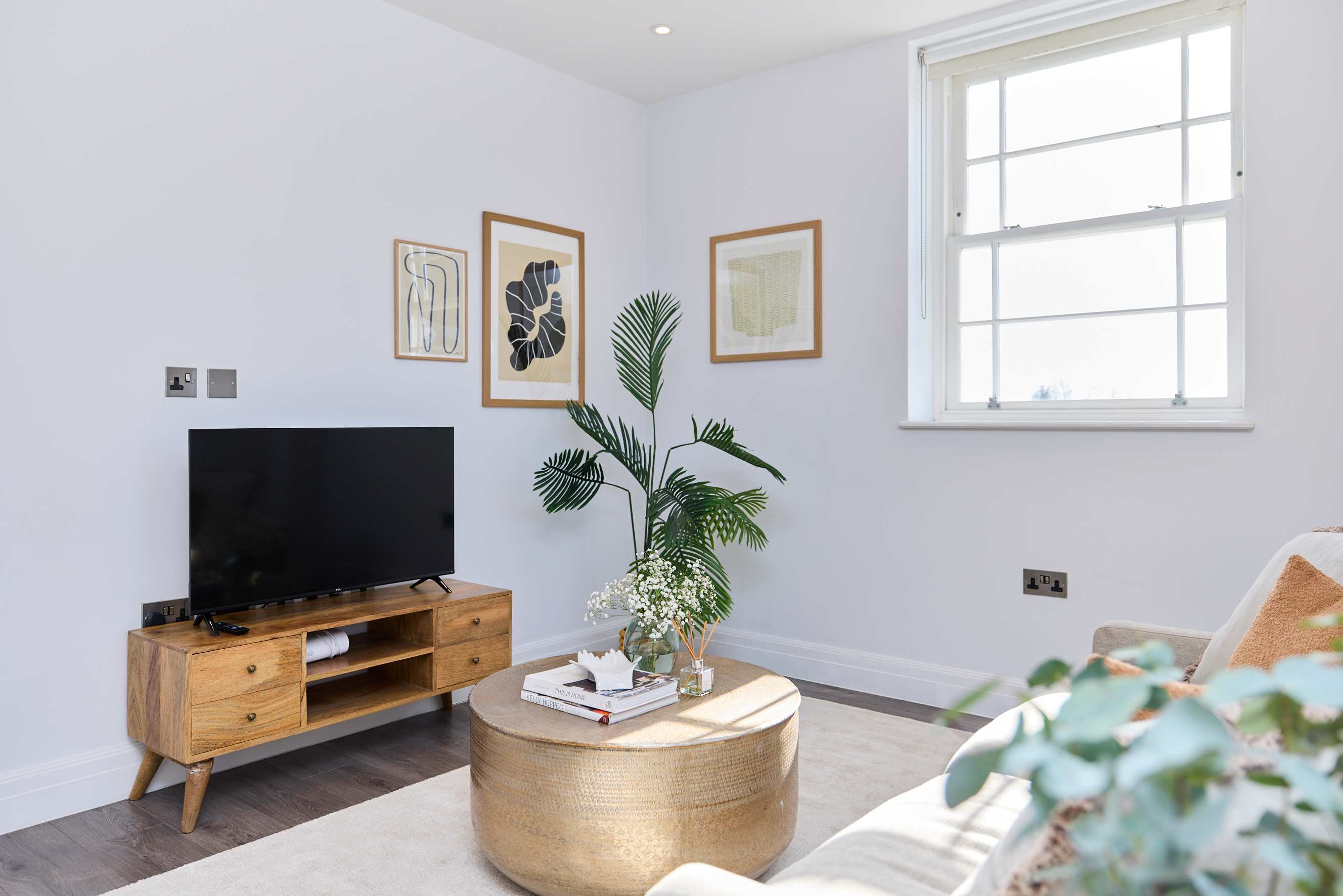 Second Storey at Kew in Kew Bridge Road 2 TW8 0FA - Property image 3 - VivreStays