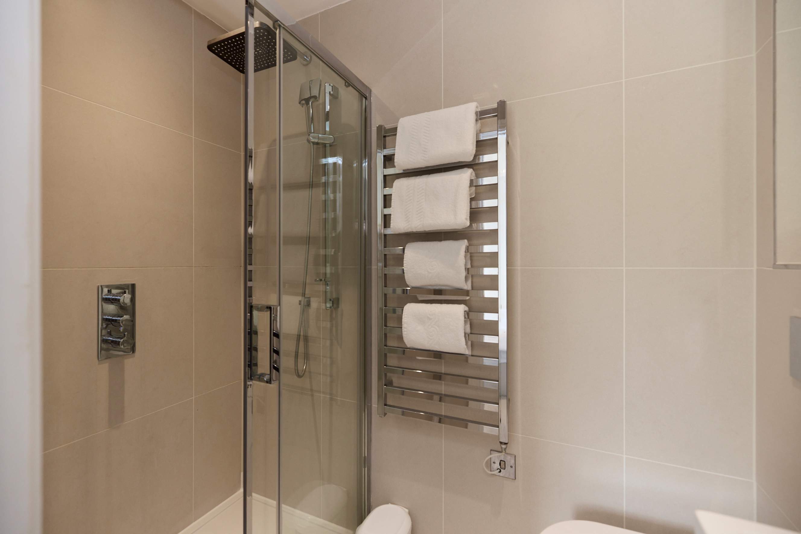 Second Storey at Kew in Kew Bridge Road 2 TW8 0FA - Property image 15 - VivreStays