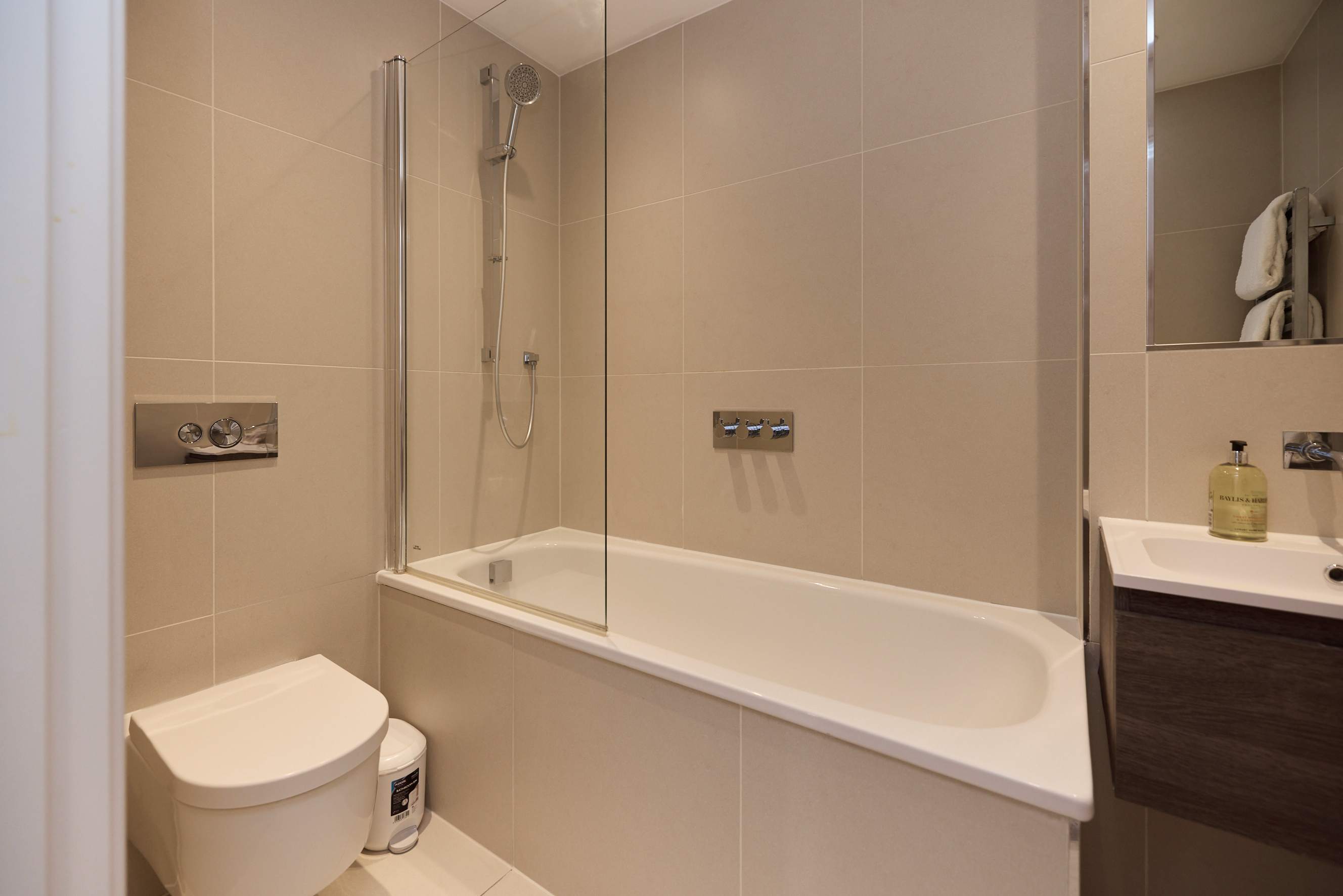 Second Storey at Kew in Kew Bridge Road 2 TW8 0FA - Property image 22 - VivreStays