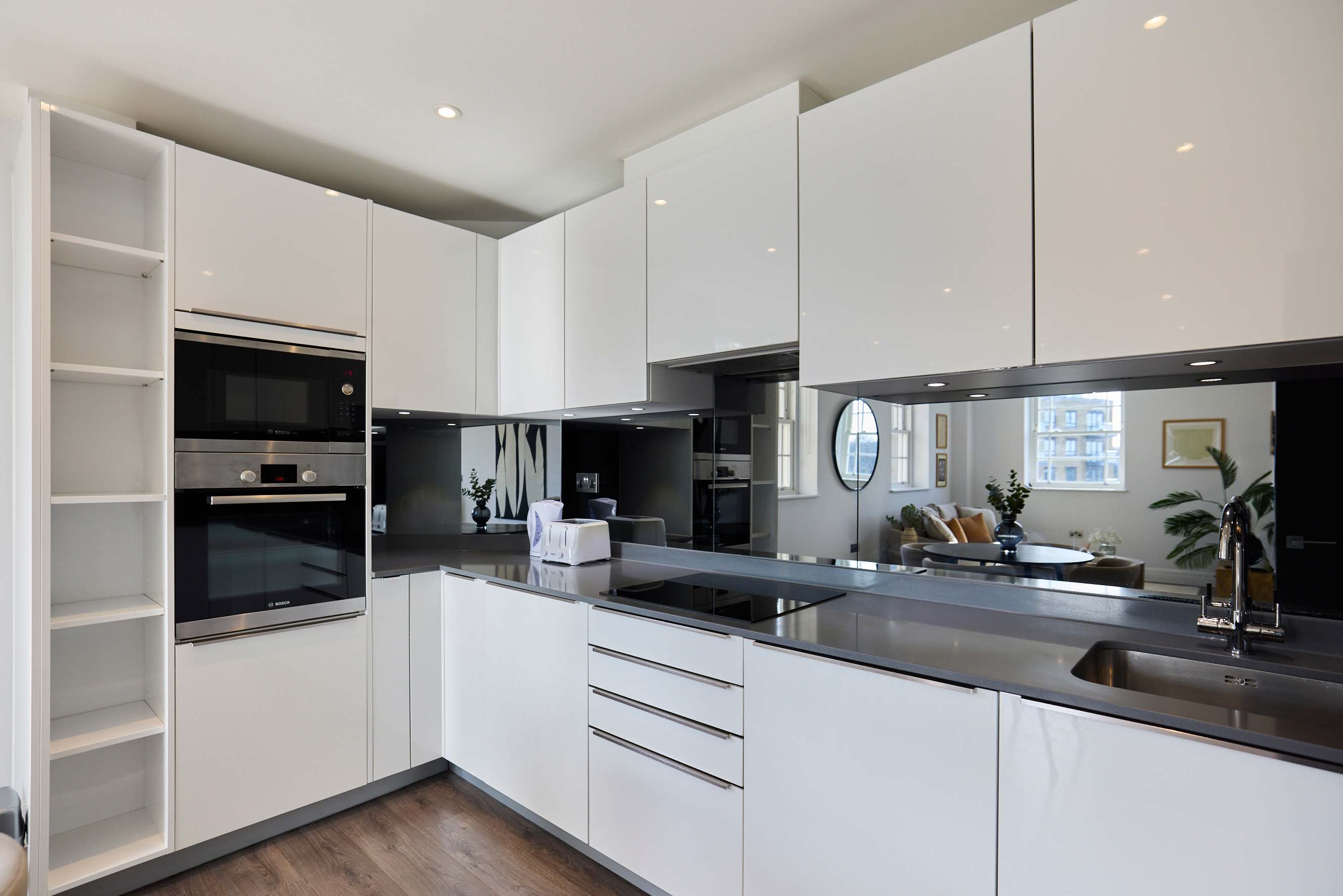Second Storey at Kew in Kew Bridge Road 2 TW8 0FA - Property image 7 - VivreStays