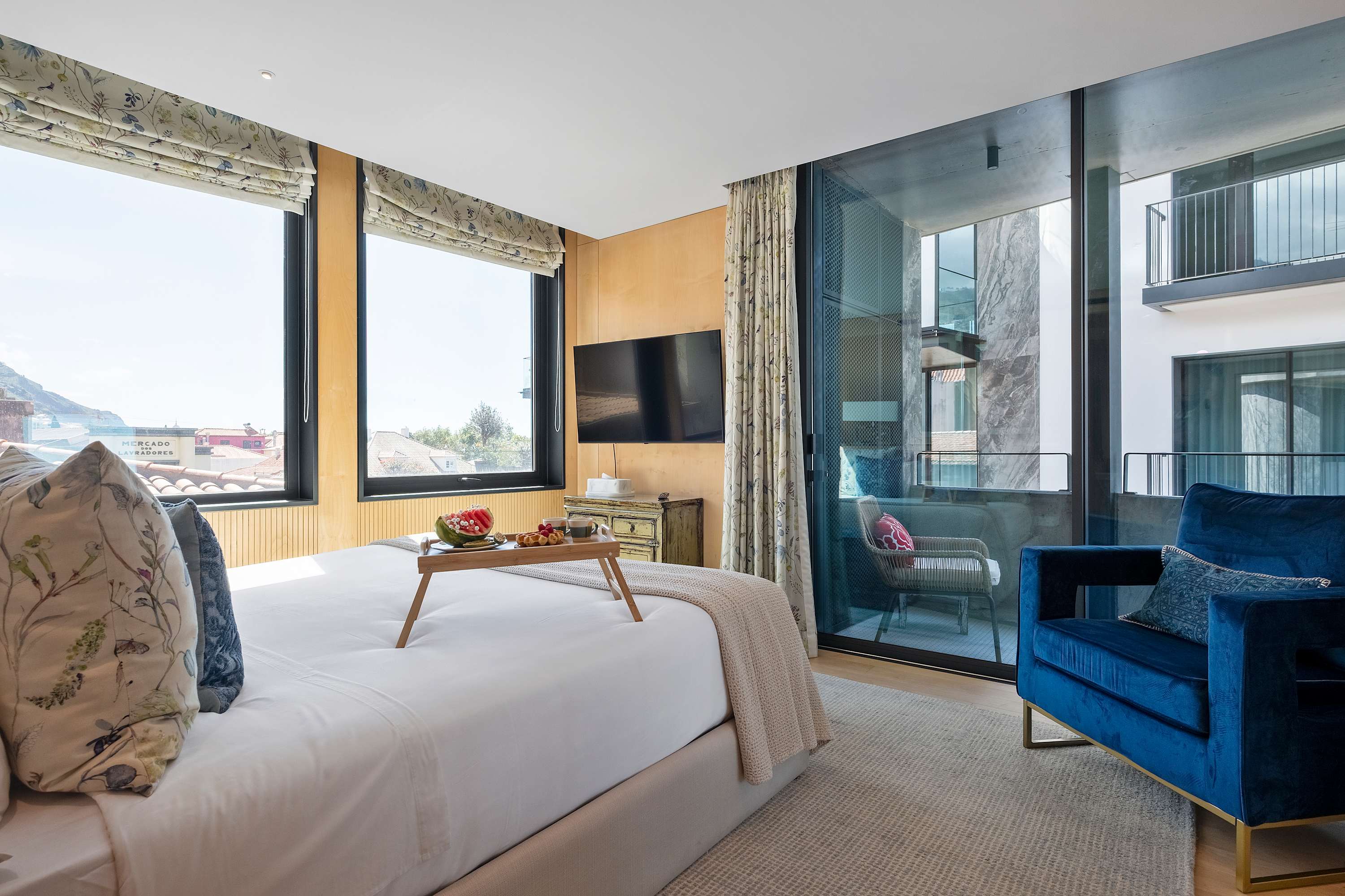 Luxury Rooftop Jacuzzi Penthouse at Savoy Insular