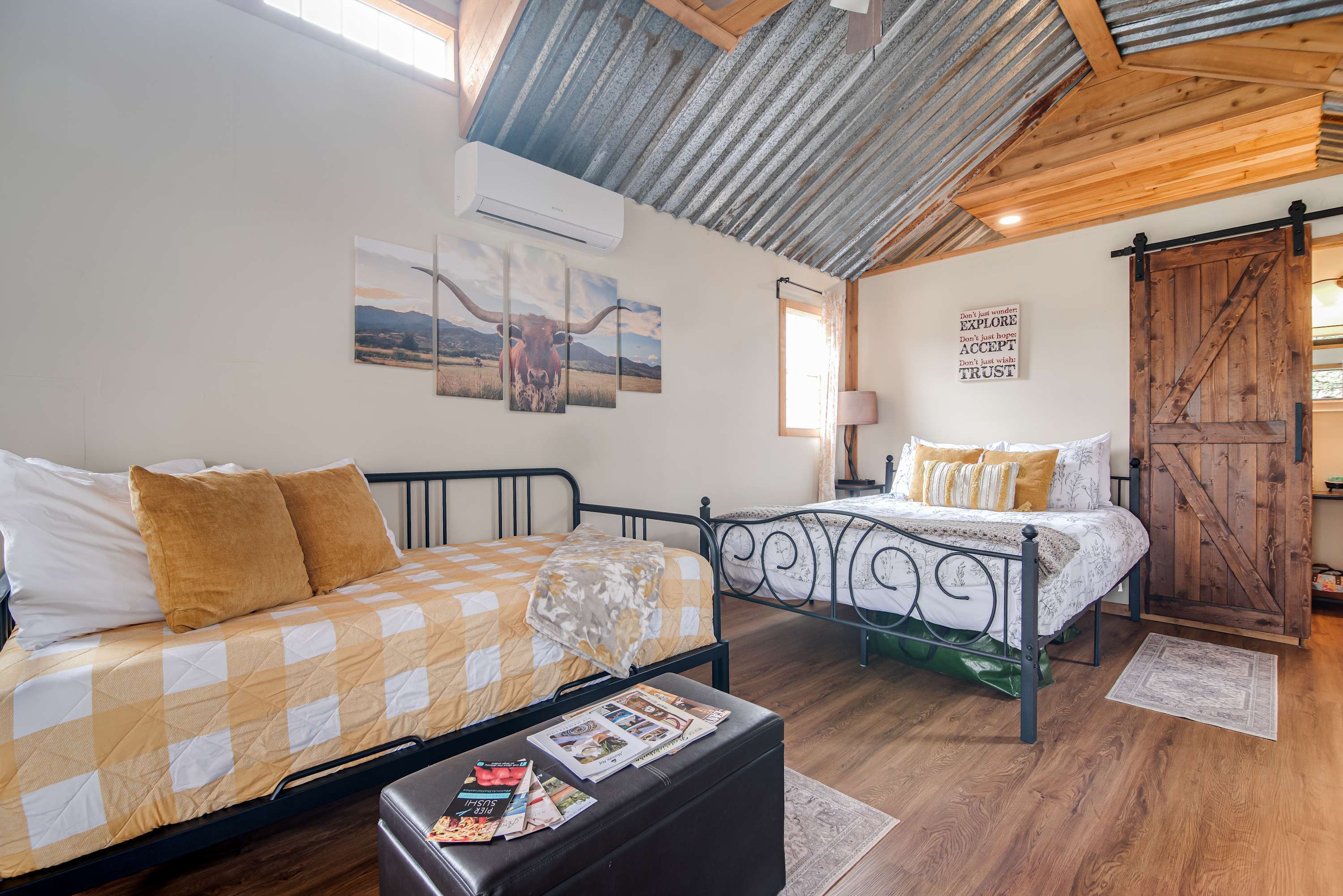 Hill Country Cabin 1 6