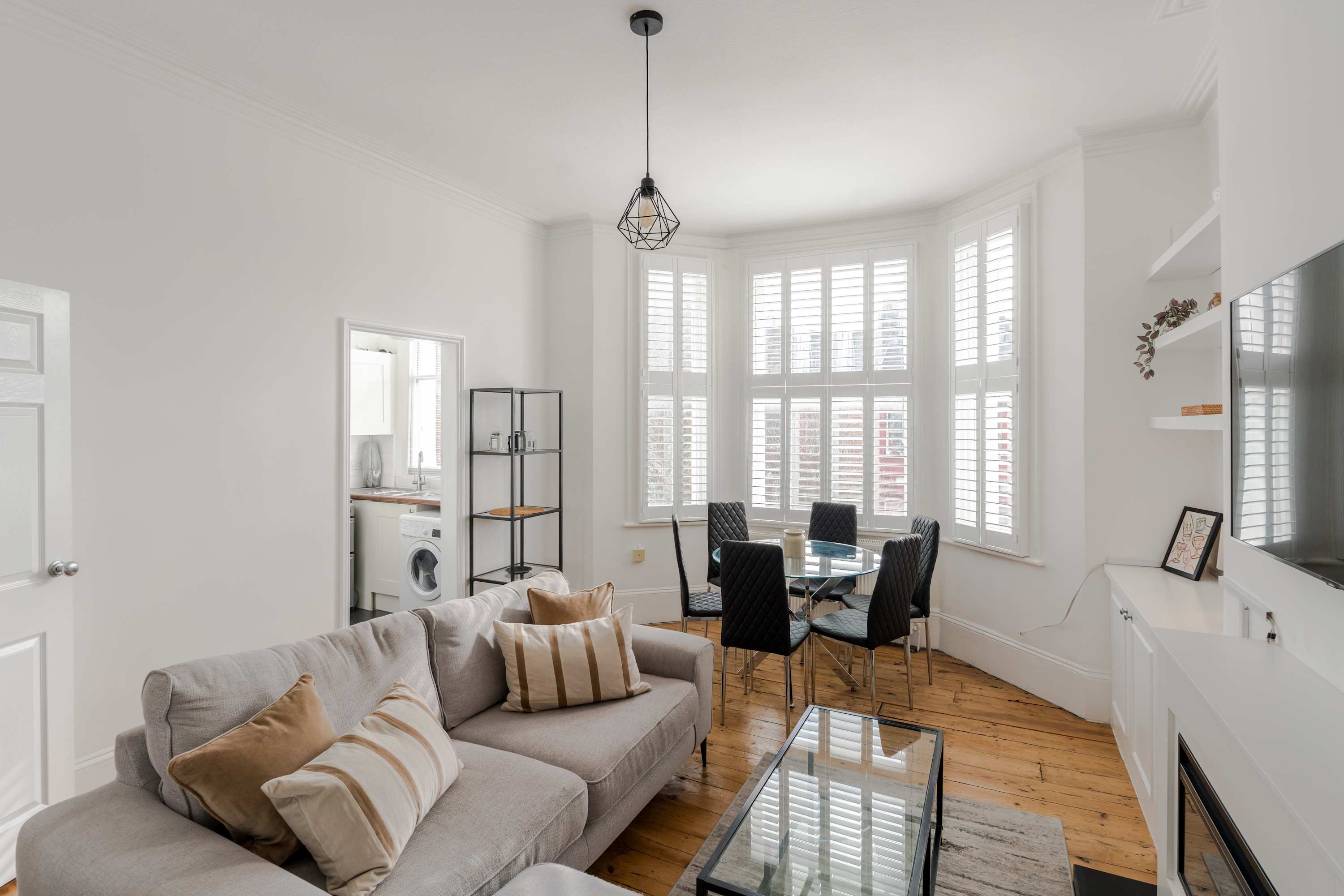 Queen's Park 2-Bed Apartment · Sleeps 4 in Priory Park Road, C NW6 - Property image 13 - VivreStays