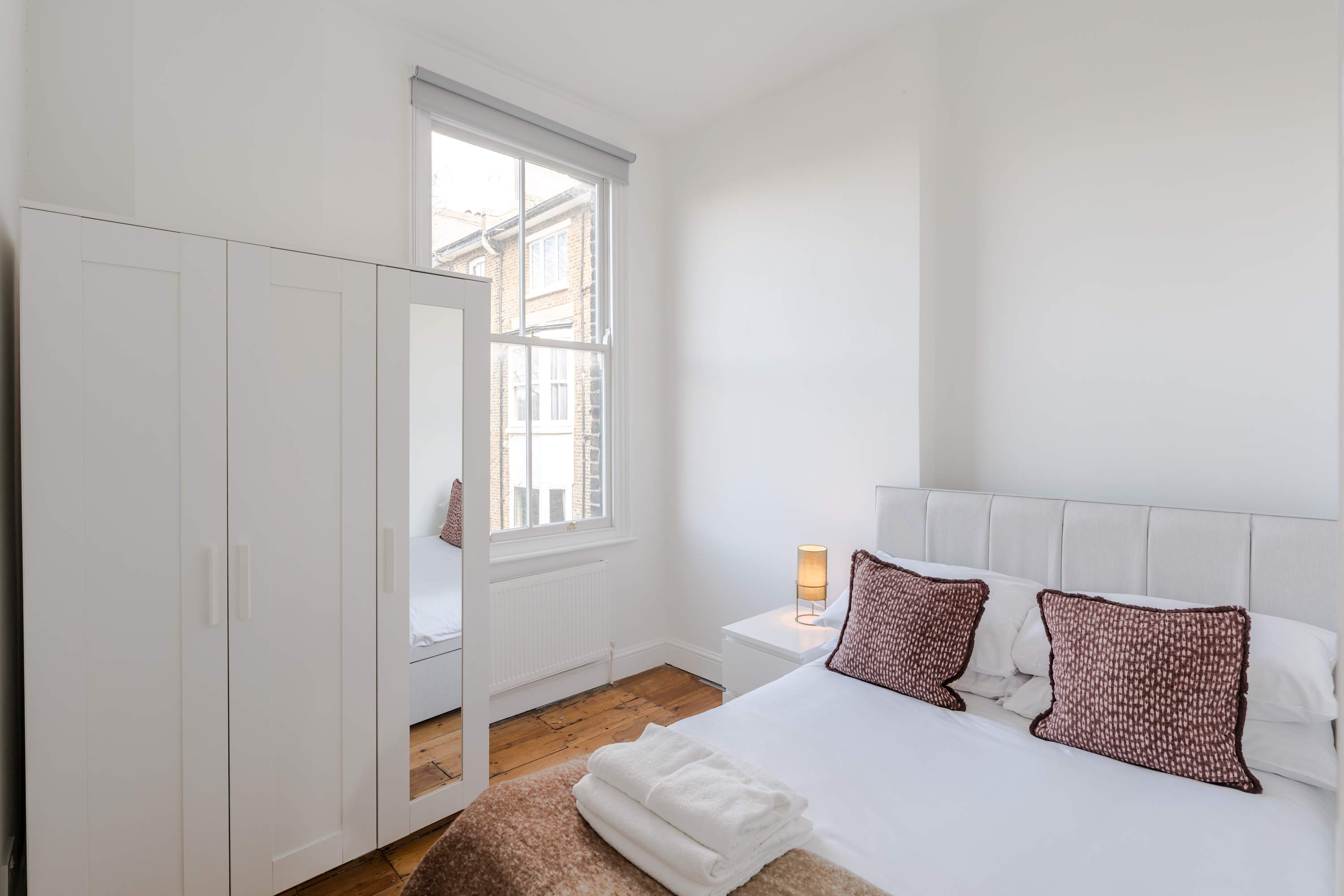 Queen's Park 2-Bed Apartment · Sleeps 4 in Priory Park Road, C NW6 - Property image 4 - VivreStays