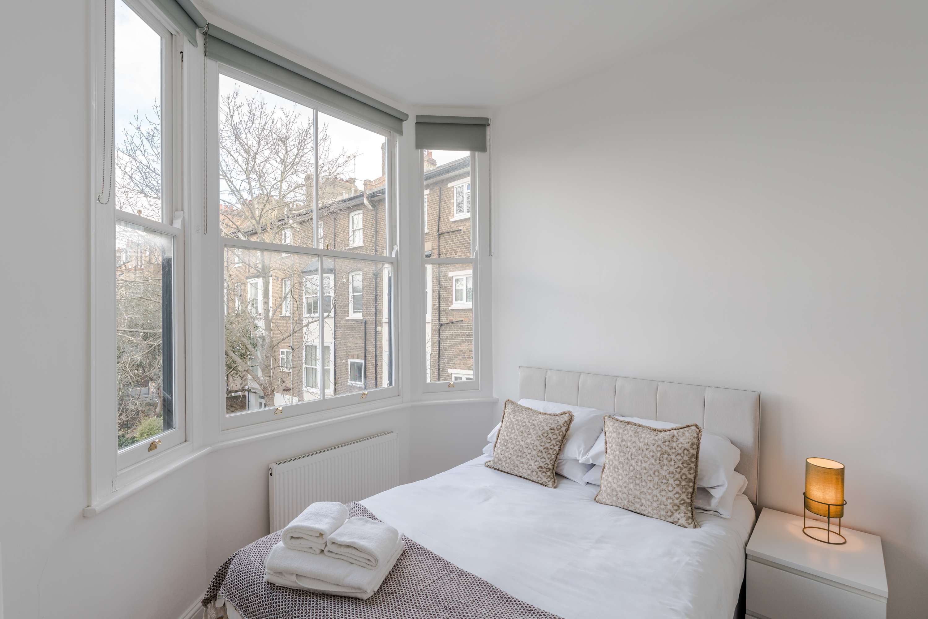 Queen's Park 2-Bed Apartment · Sleeps 4 in Priory Park Road, C NW6 - Property image 3 - VivreStays