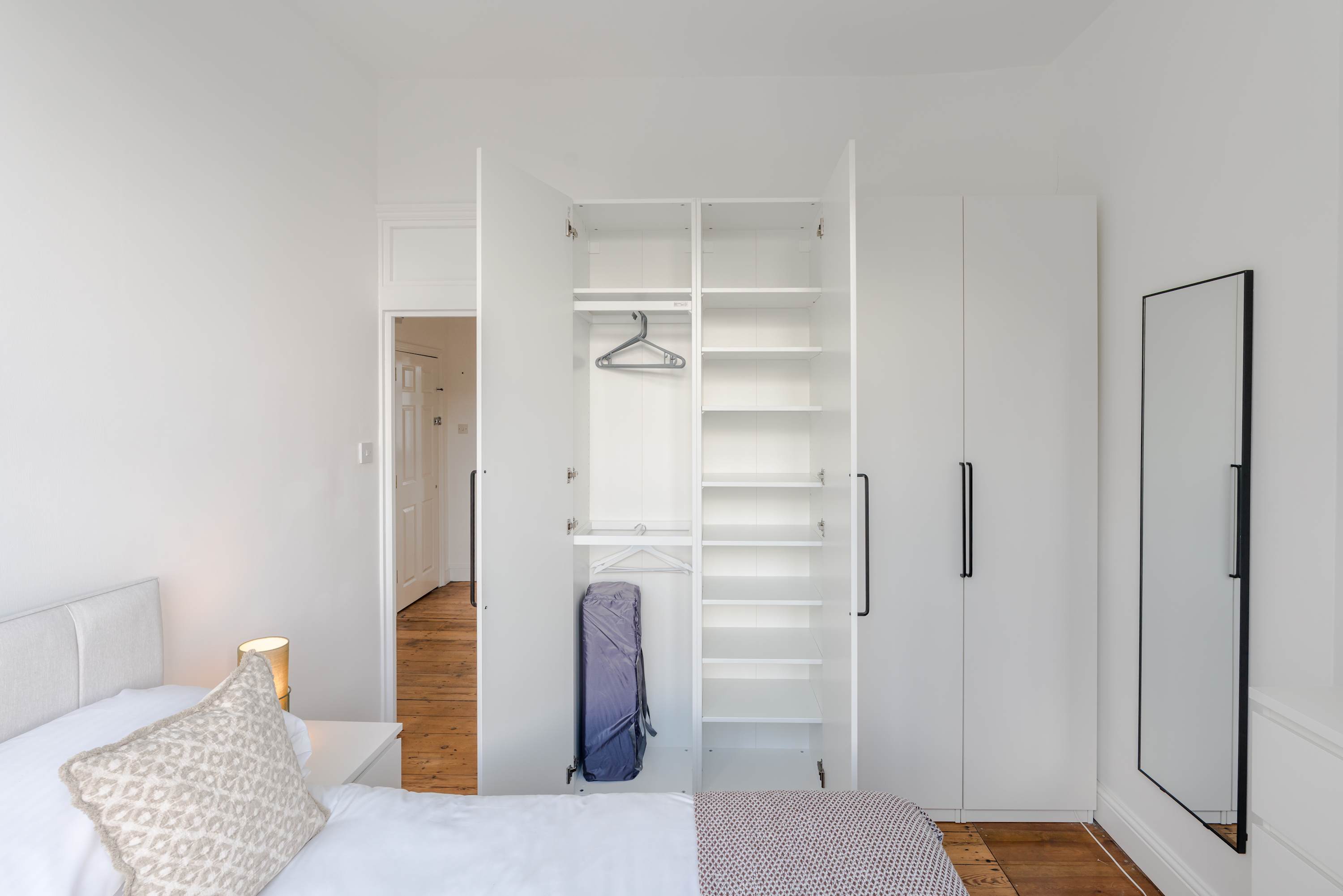 Queen's Park 2-Bed Apartment · Sleeps 4 in Priory Park Road, C NW6 - Property image 15 - VivreStays