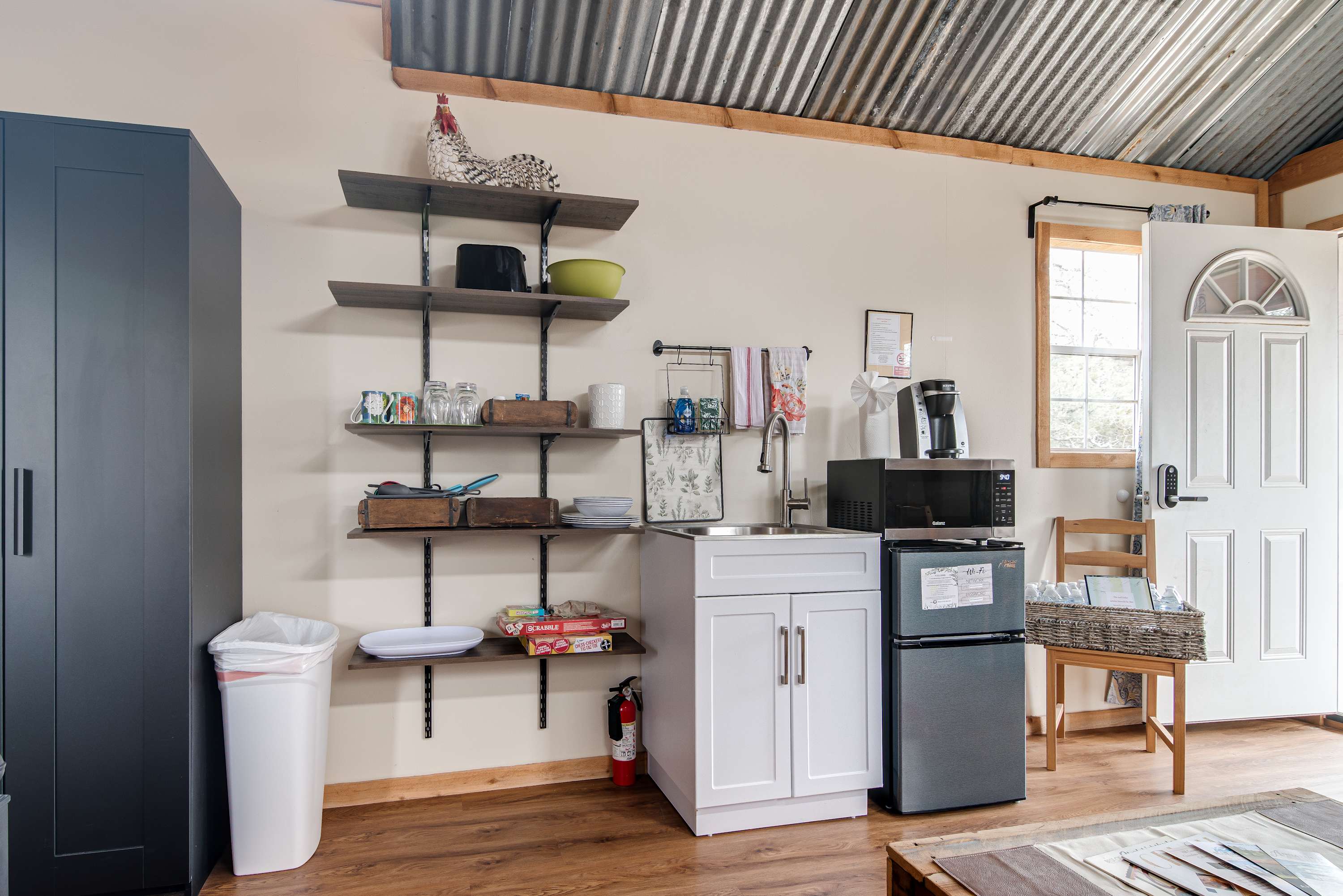 Hill Country Cabin 3 9