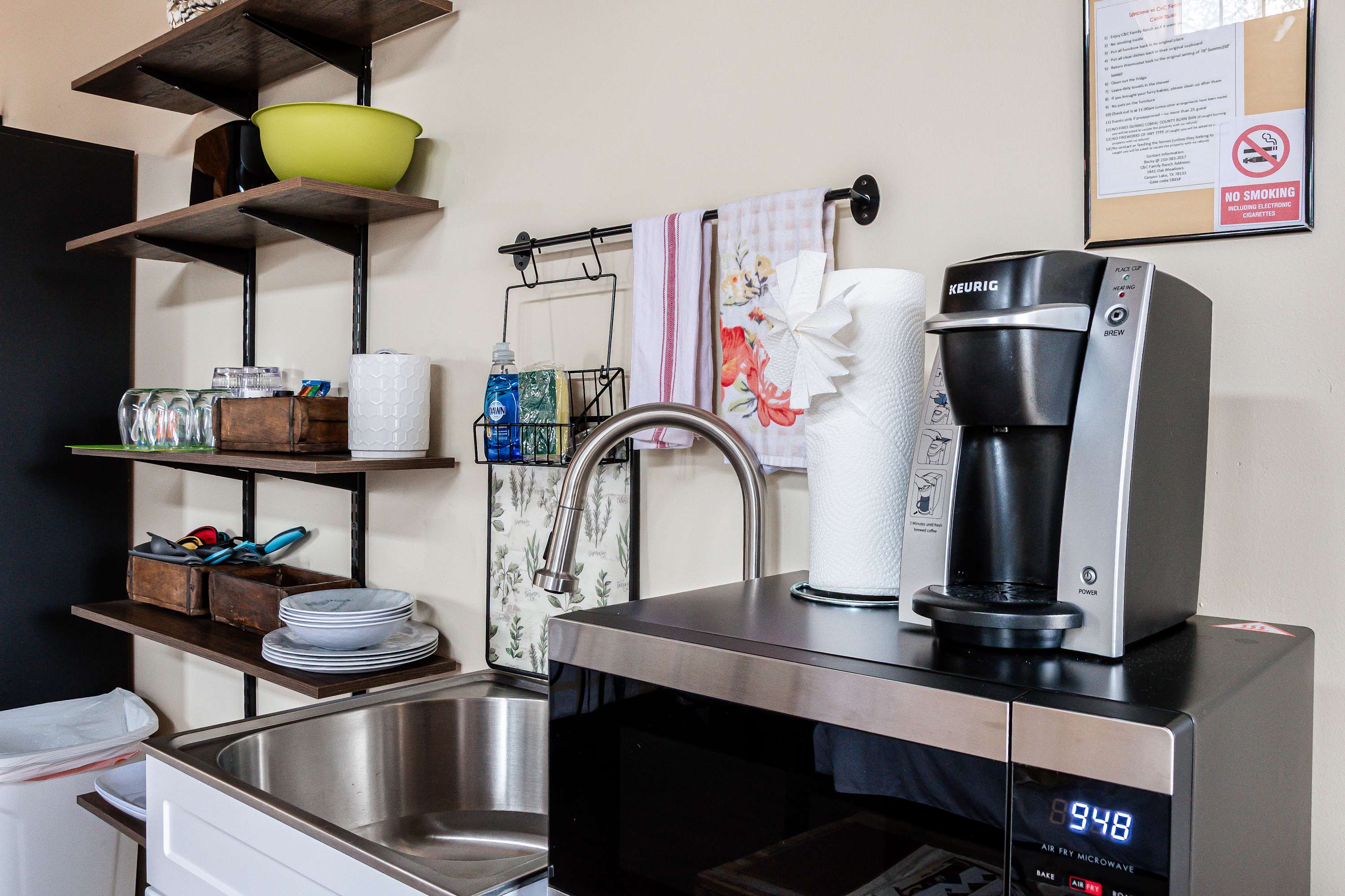 Hill Country Cabin 3 8