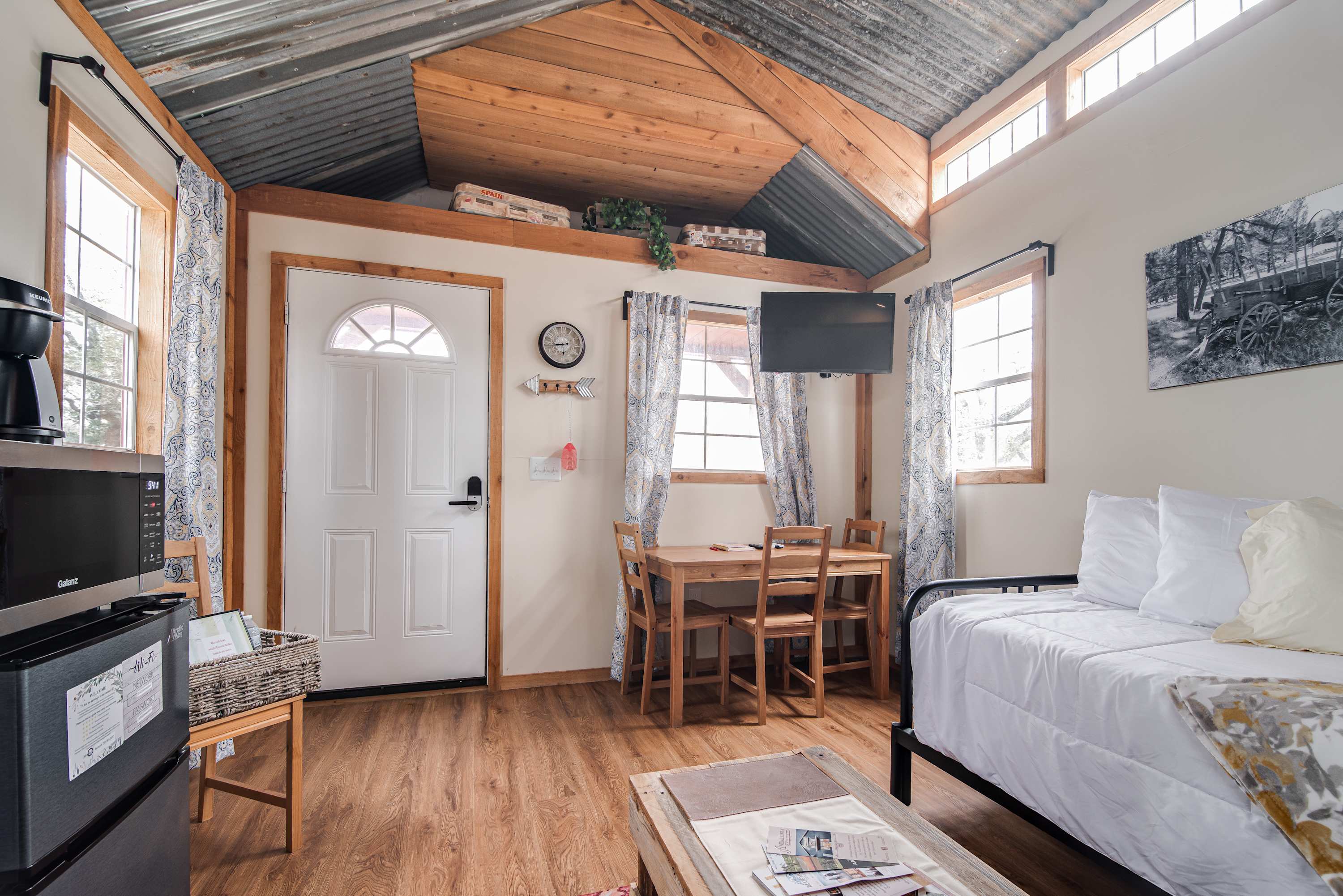 Hill Country Cabin 3 3