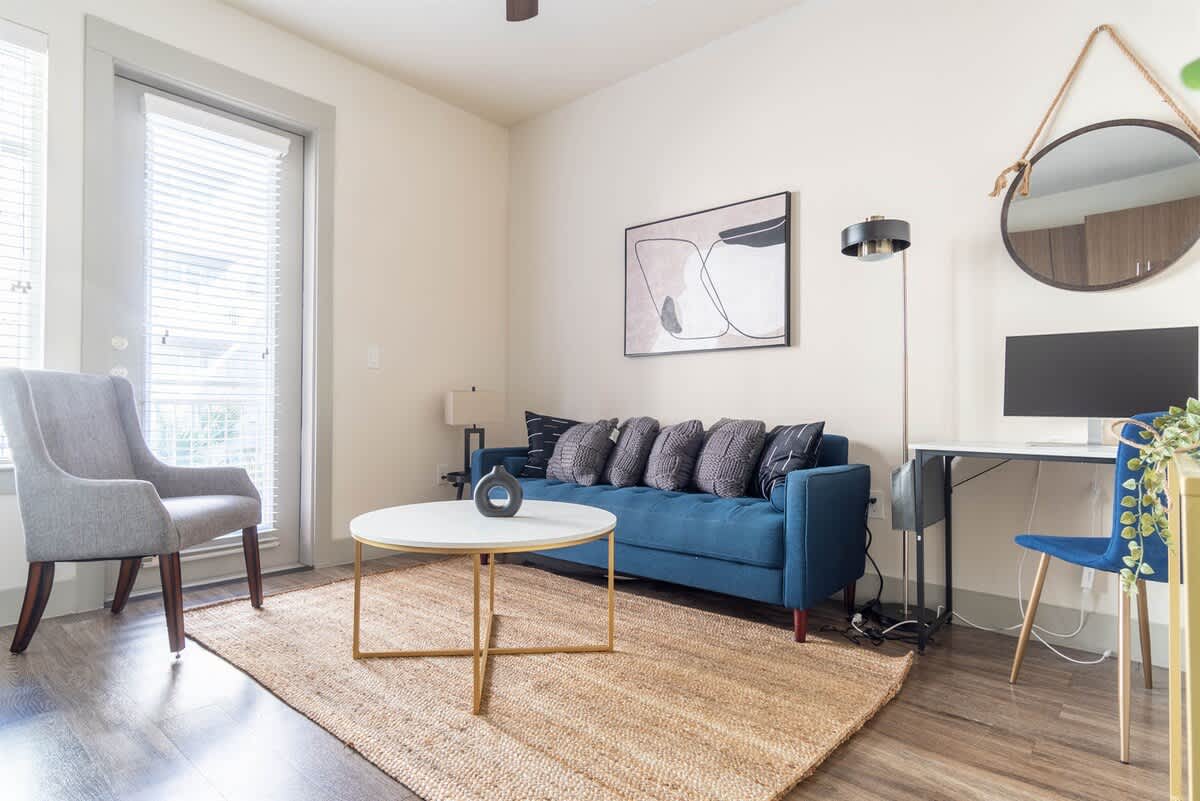 Boulevard Stays Dashing King 1 Br Suite Pool, Parking Gym M - Plano, TX