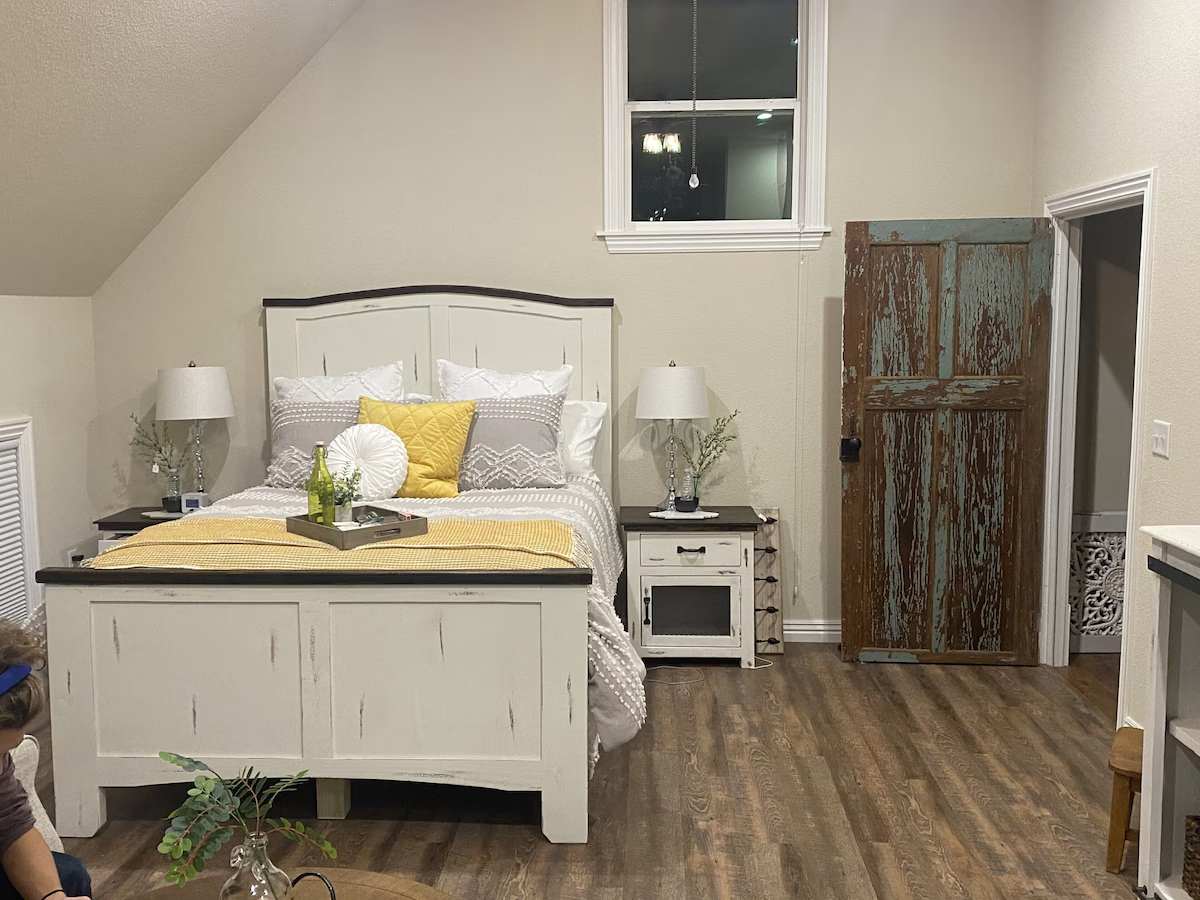 Queen Bed