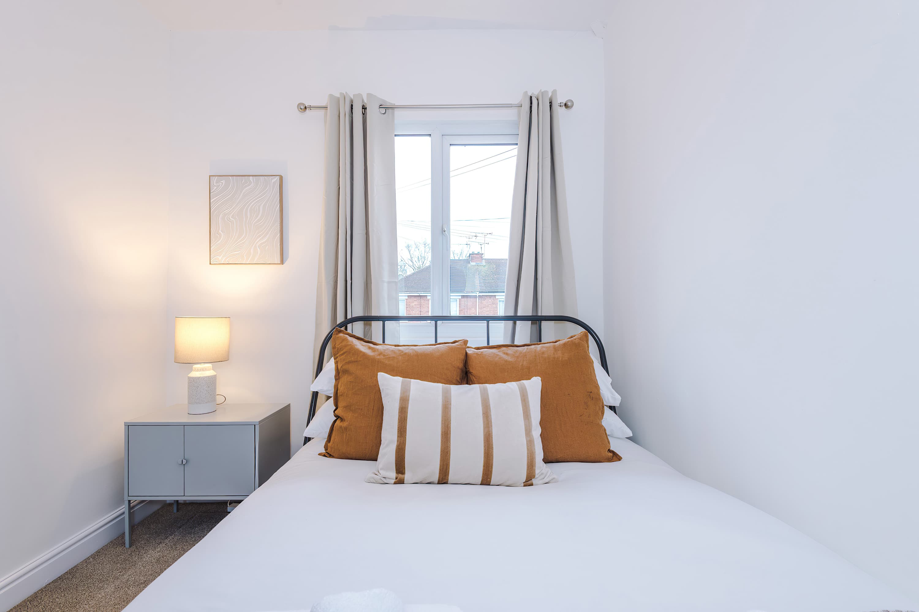 Bright 3BR Home Sleeps 6 - 4 mins from Bentley in 10 White Avenue CW2 7SH - Property image 11 - VivreStays
