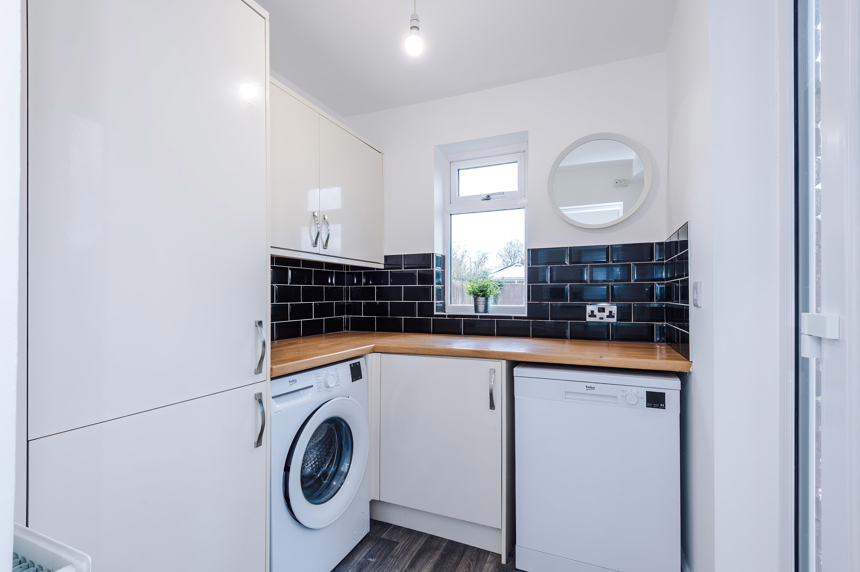 Bright 3BR Home Sleeps 6 - 4 mins from Bentley in 10 White Avenue CW2 7SH - Property image 30 - VivreStays