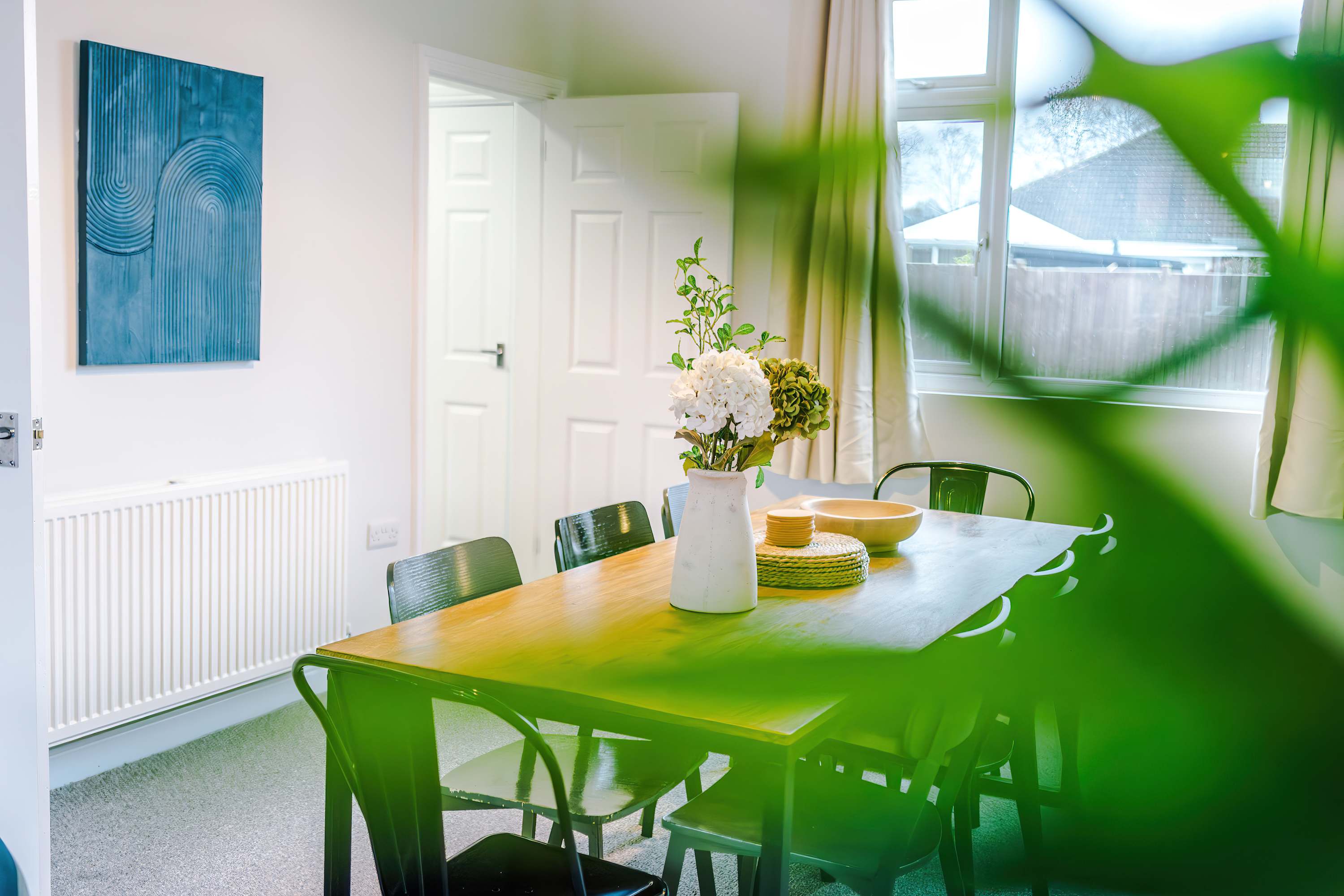 Bright 3BR Home Sleeps 6 - 4 mins from Bentley in 10 White Avenue CW2 7SH - Property image 4 - VivreStays