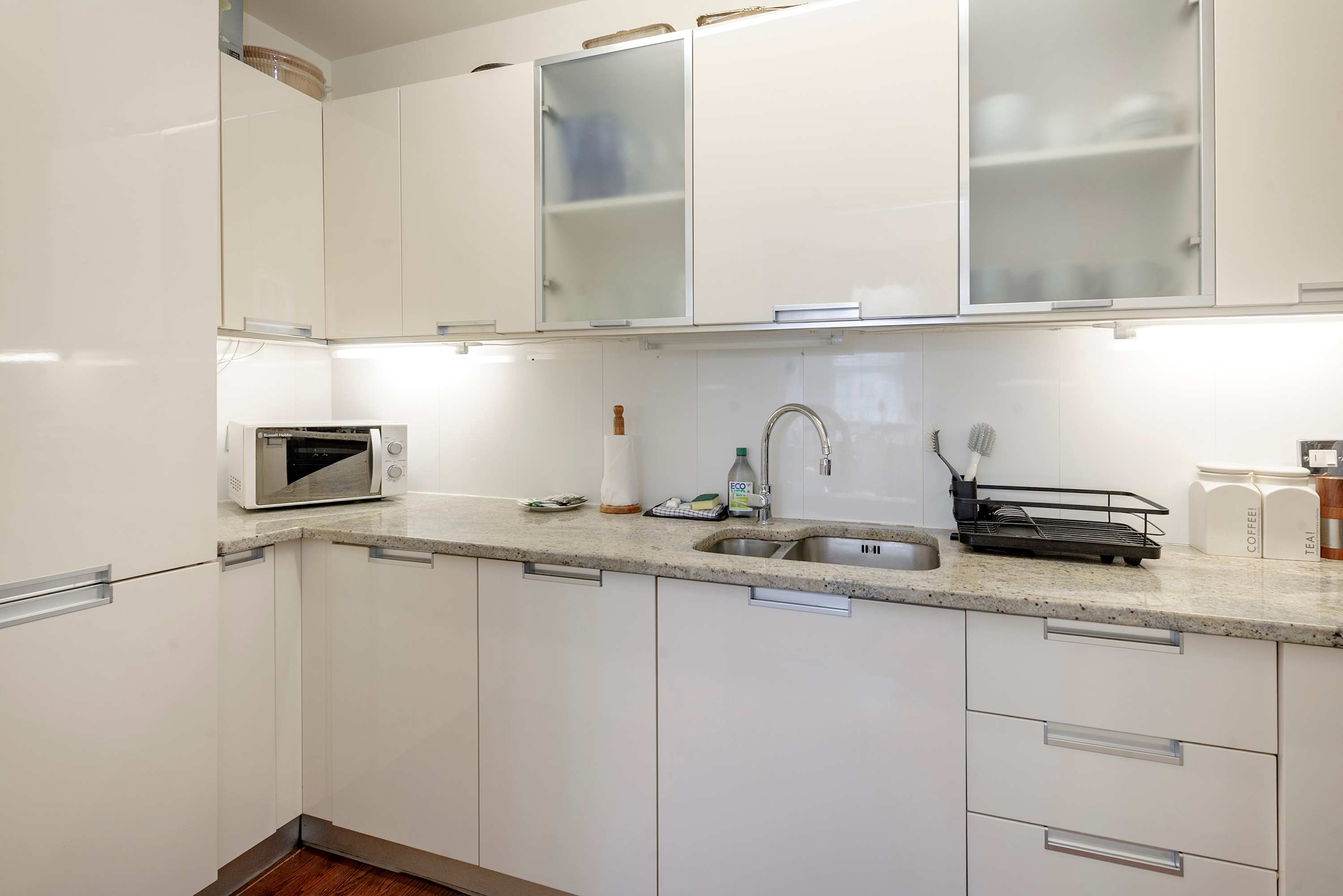 Charming 2 bedroom flat - Knightsbridge in Beaufort Gardens 19 SW3 1PS - Property image 5 - VivreStays