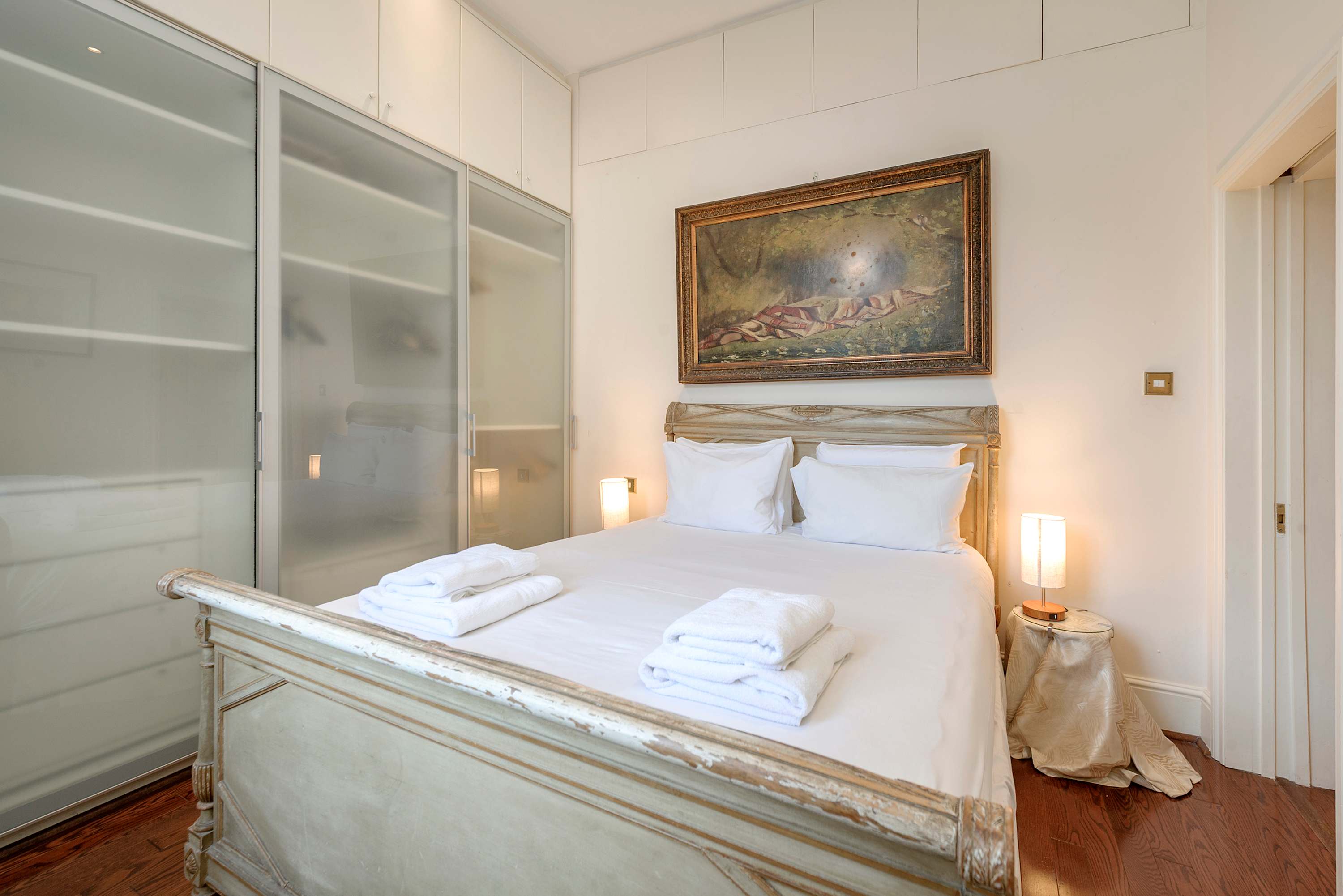 Charming 2 bedroom flat - Knightsbridge in Beaufort Gardens 19 SW3 1PS - Property image 2 - VivreStays