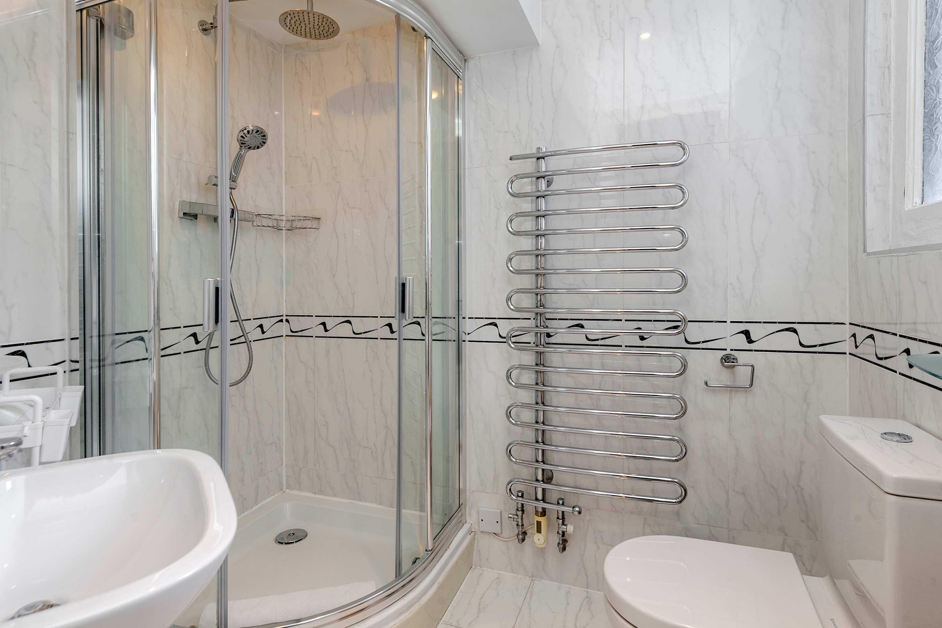 Charming 2 bedroom flat - Knightsbridge in Beaufort Gardens 19 SW3 1PS - Property image 10 - VivreStays