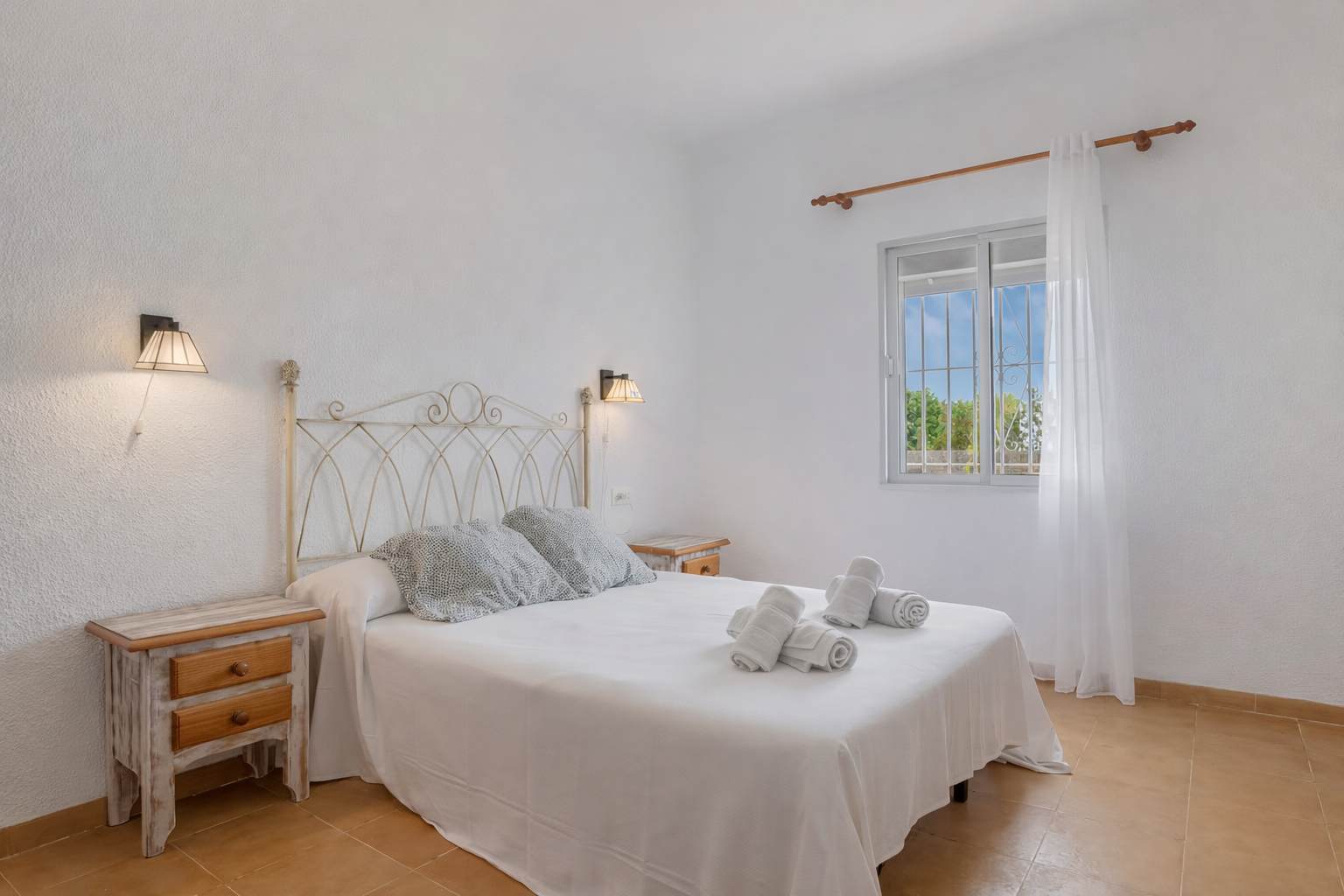 Apartamento accesible en Conil con piscina compartida, parking y jardín privado - image 18