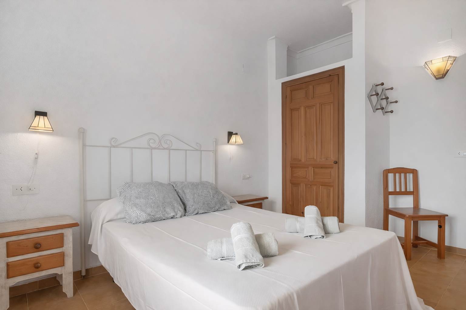 Casa en Conil: apartamento con piscina compartida, jardín y parking privado - image 12