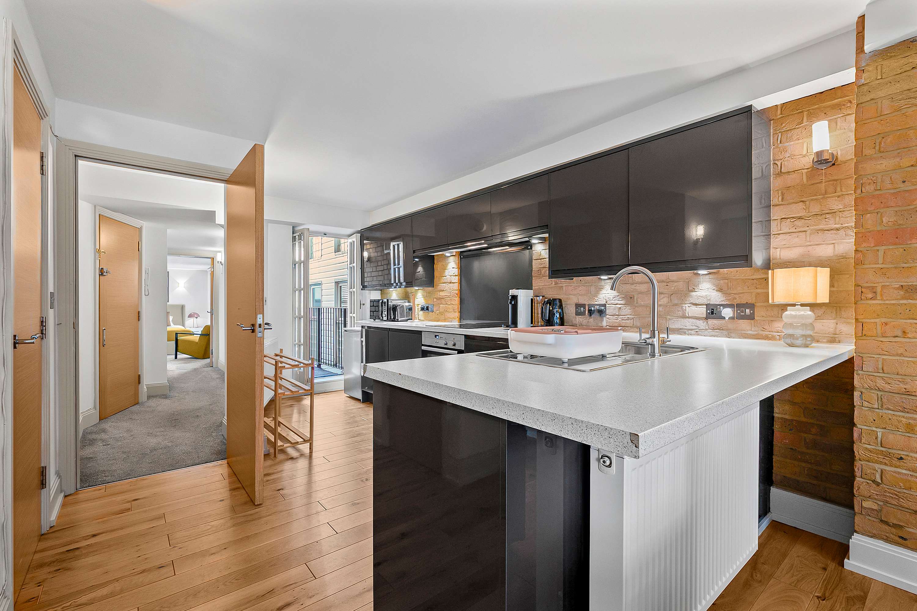 Elegant Soho 1-Bed - Balcony, 2 Baths, Sleeps 4 in Bateman Street, 2 W1D 3AG - Property image 9 - VivreStays