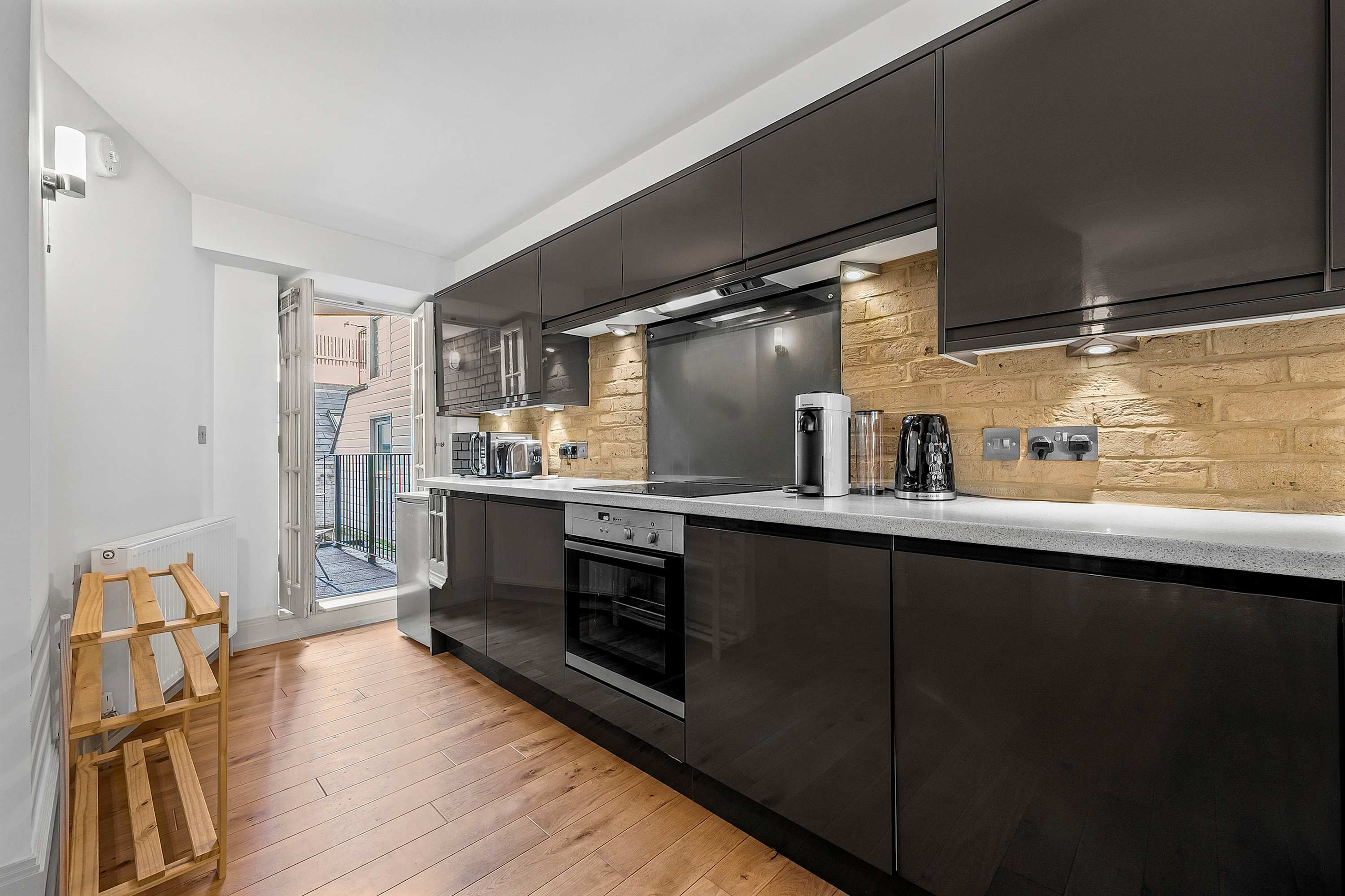 Elegant Soho 1-Bed - Balcony, 2 Baths, Sleeps 4 in Bateman Street, 2 W1D 3AG - Property image 7 - VivreStays