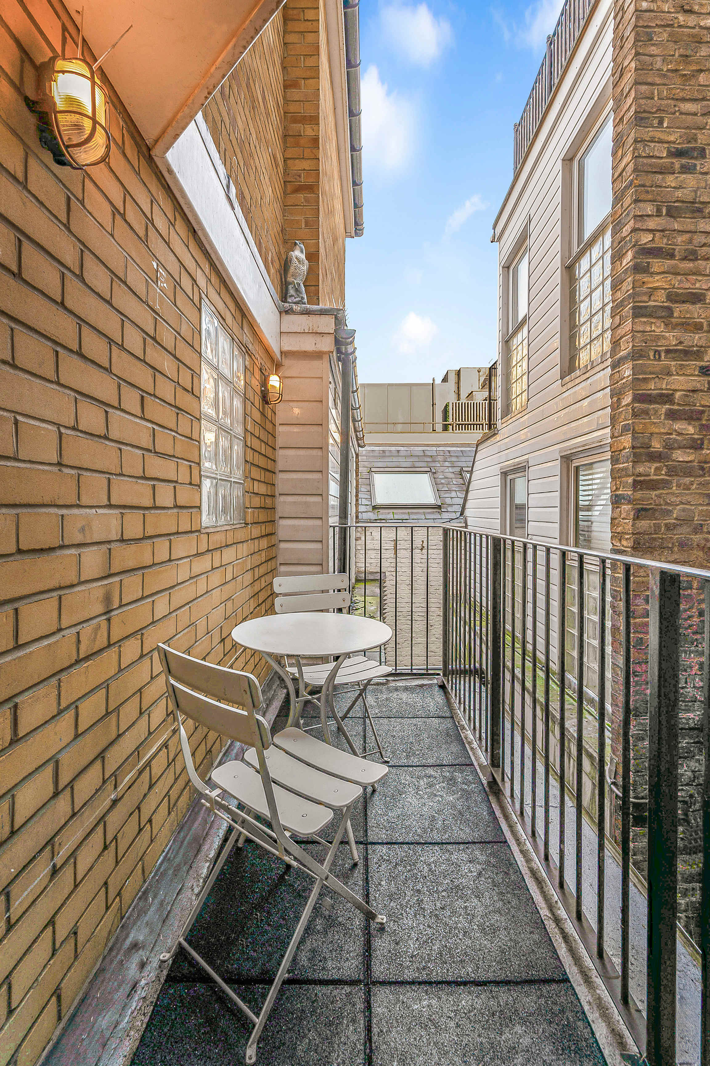 Elegant Soho 1-Bed - Balcony, 2 Baths, Sleeps 4 in Bateman Street, 2 W1D 3AG - Property image 8 - VivreStays