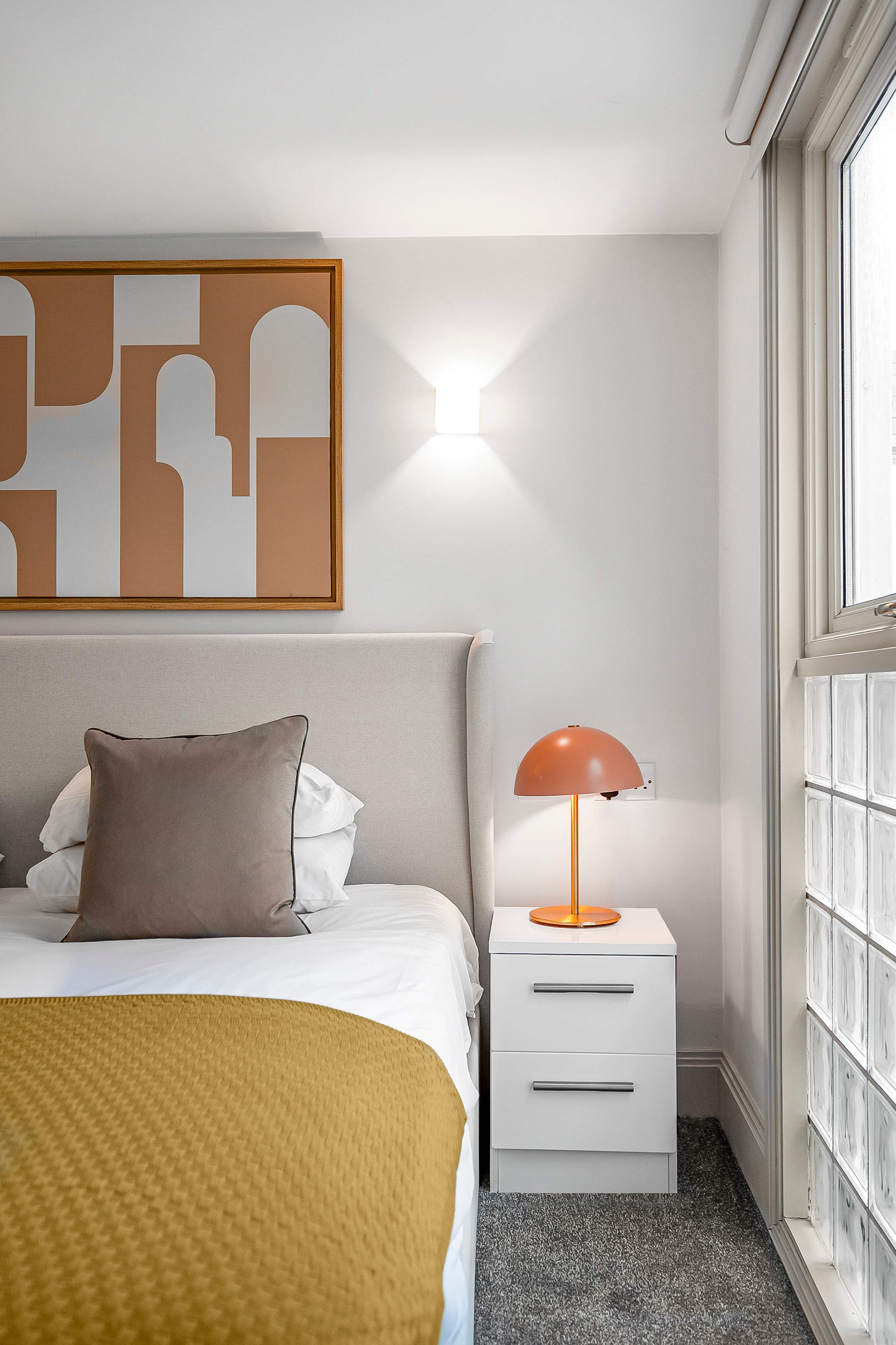 Elegant Soho 1-Bed - Balcony, 2 Baths, Sleeps 4 in Bateman Street, 2 W1D 3AG - Property image 14 - VivreStays