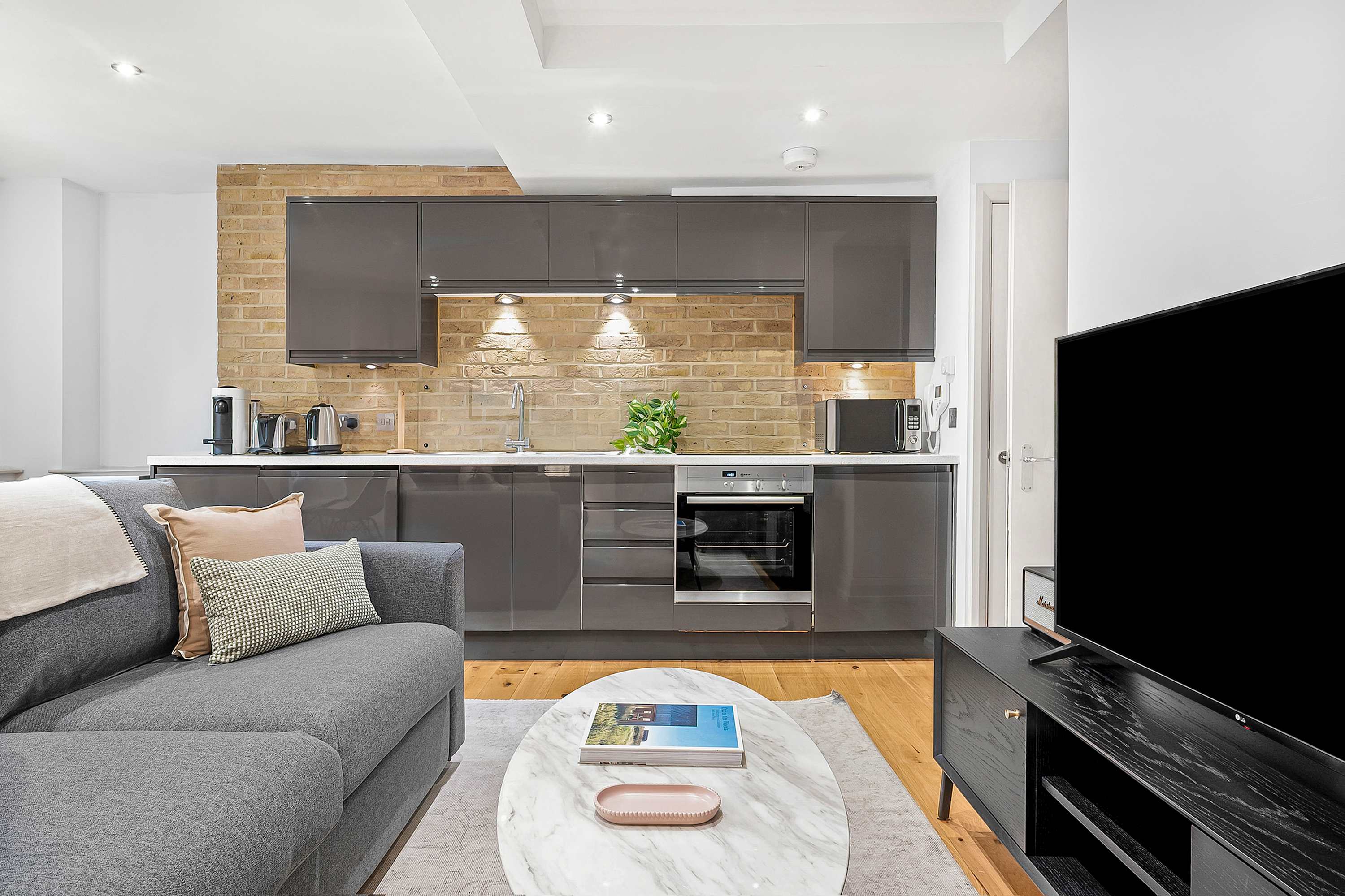 Central Soho 1-Bed - Brick Kitchen - Sleeps 4 in Bateman Street, 4 W1D - Property image 3 - VivreStays