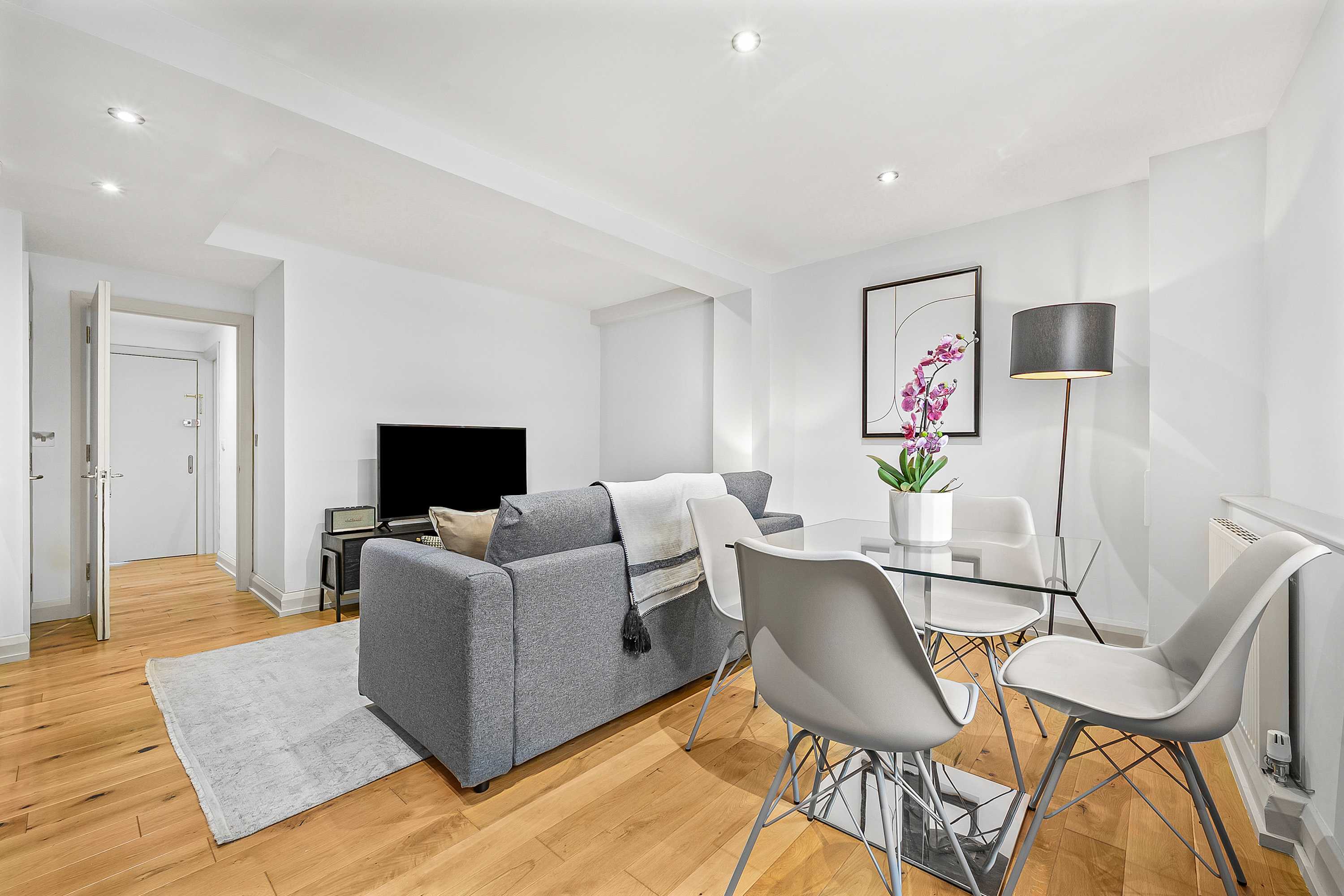 Central Soho 1-Bed - Brick Kitchen - Sleeps 4 in Bateman Street, 4 W1D - Property image 8 - VivreStays