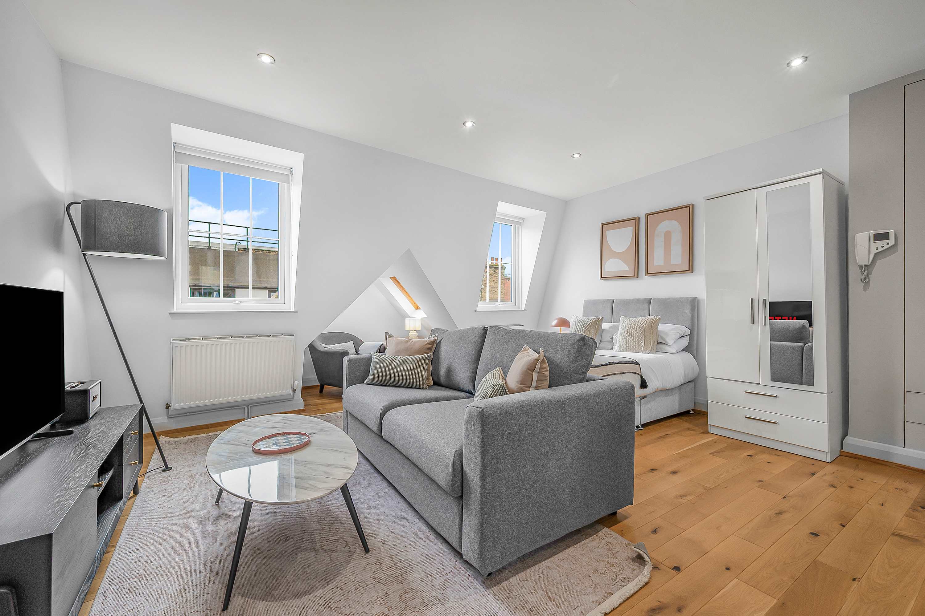 Skylit Top-Floor Studio - Soho - Sleeps 4 in Bateman Street, 5 W1D - Property image 3 - VivreStays
