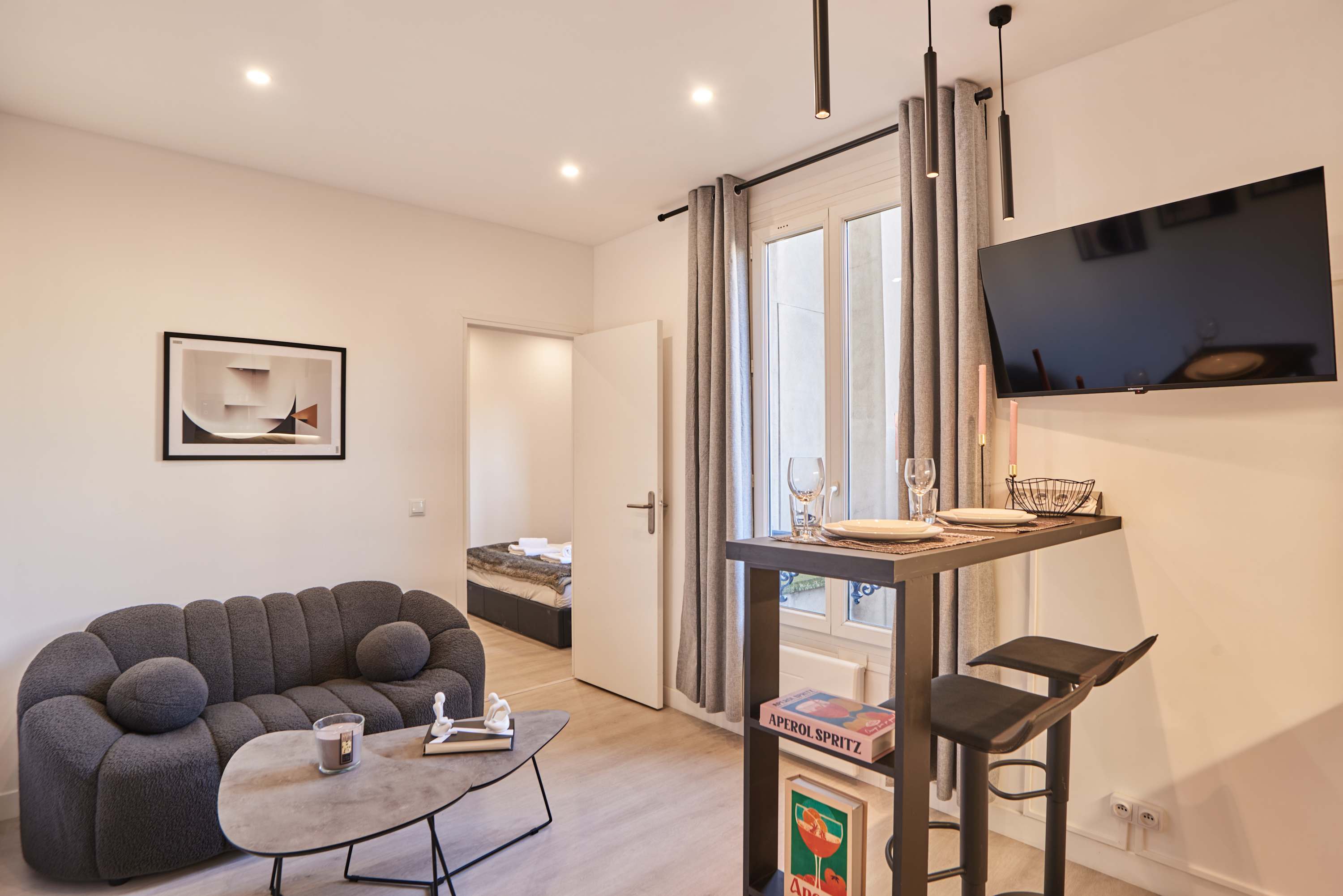 Charming apartment - Buttes Chaumont — Paris, Île-de-France — vacation rental