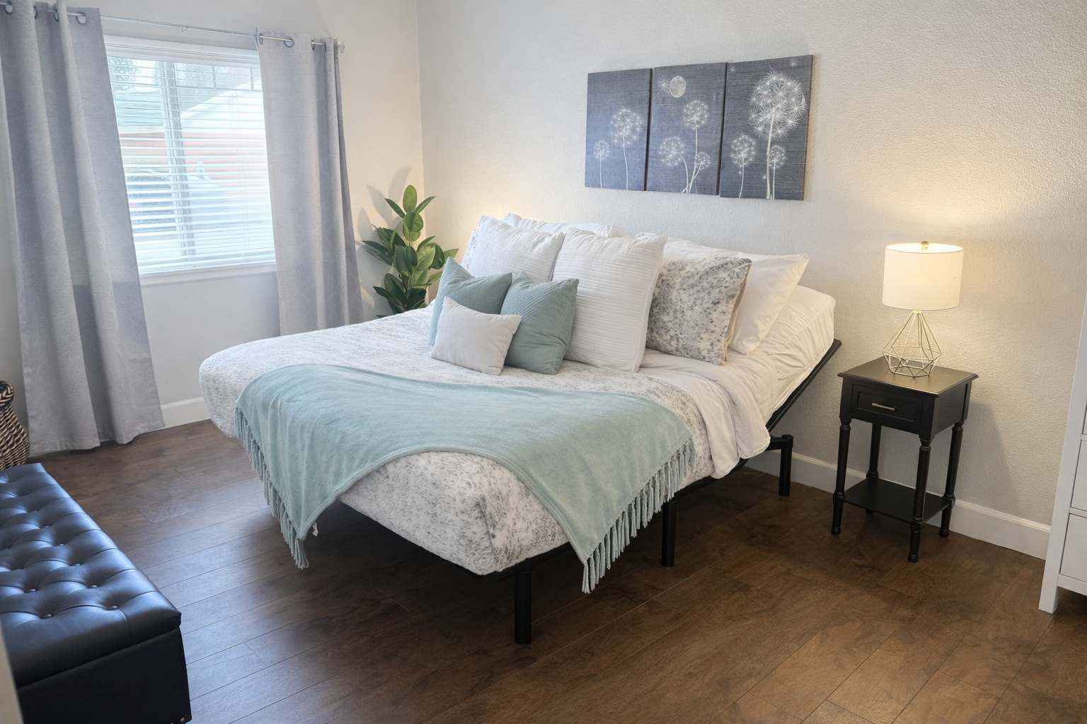 Modern Condo with King Adjustable Base Bed, Sauna, and Gym — Coeur d'Alene, ID — vacation rental