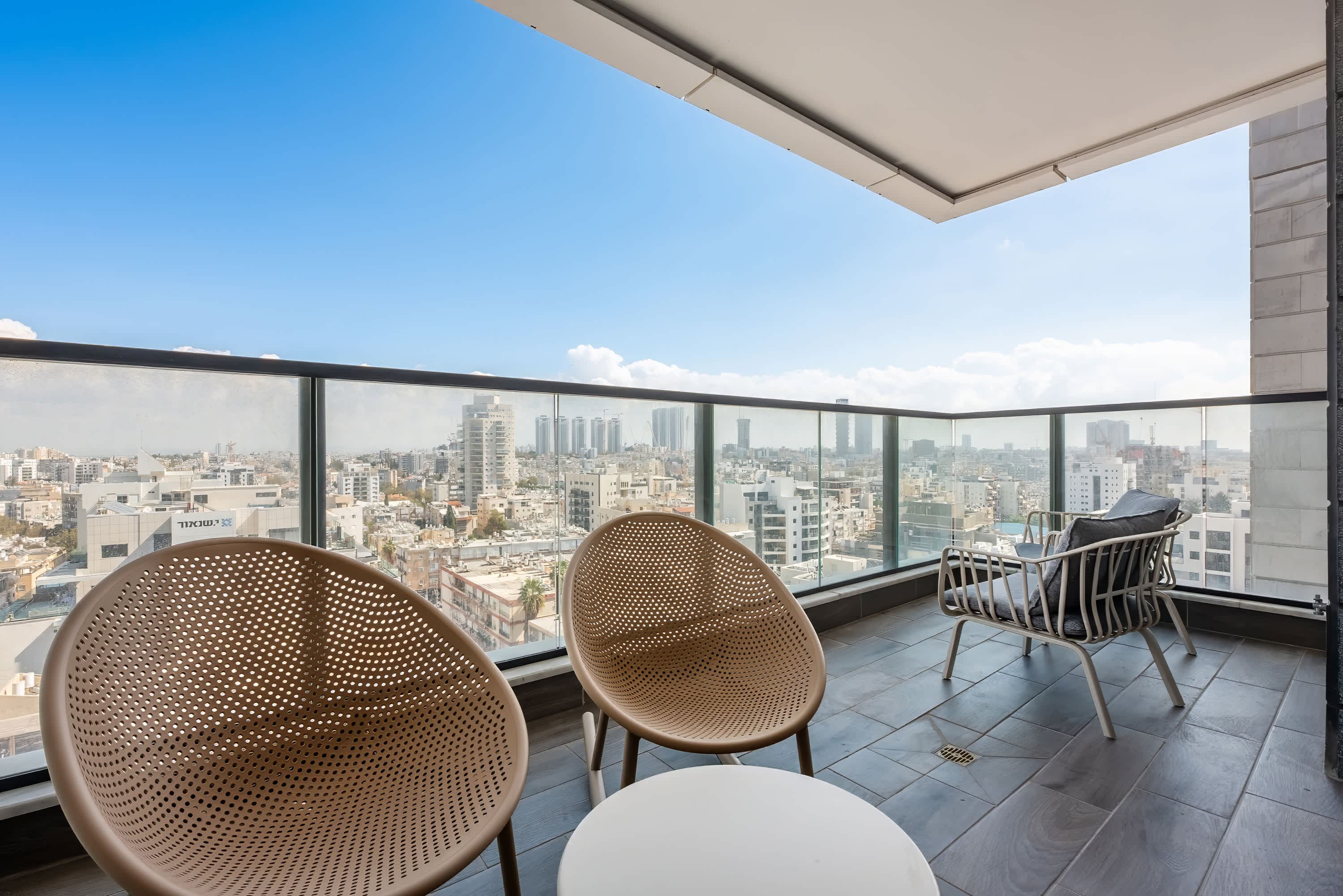 Premium 2BR | Steps to Beach • Balcony • Mamad