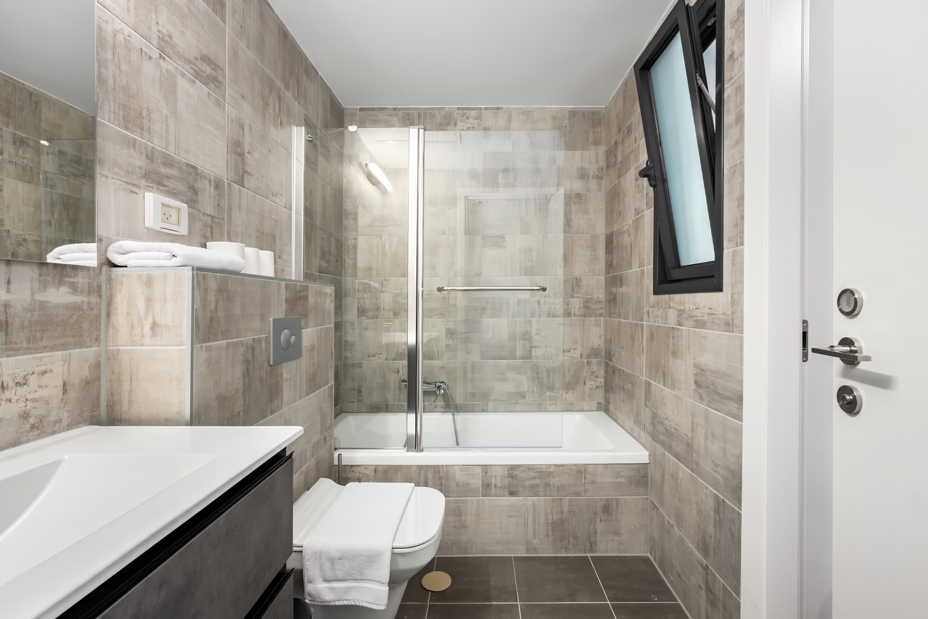 Premium 2BR | Steps to Beach • Balcony • Mamad
